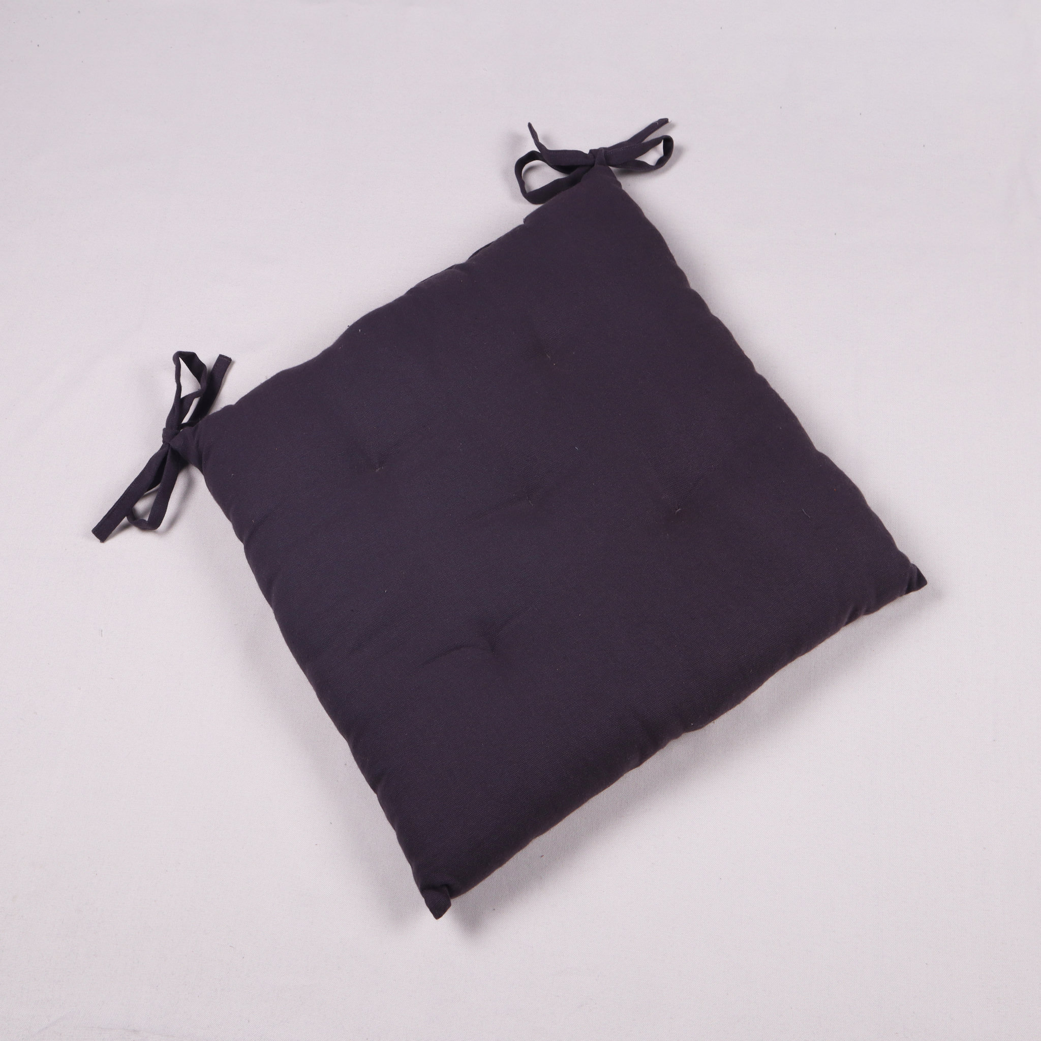ACTUEL Galette de chaise matelassée unie en coton à nouettes