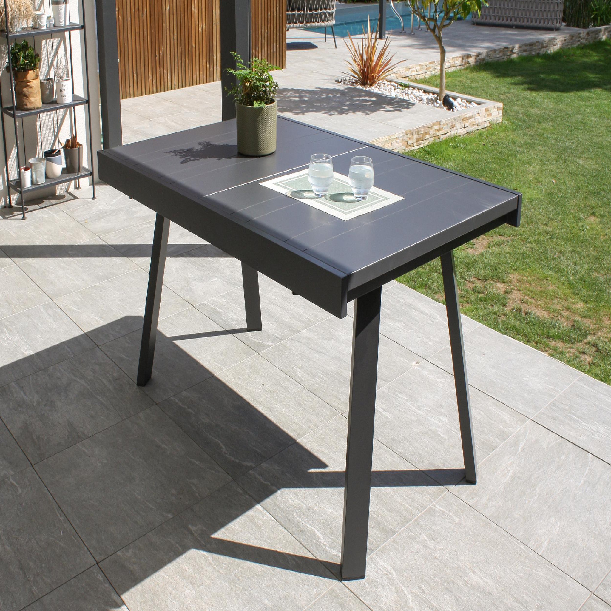 Voir la diapositive 2 : DCB GARDEN Table de jardin en aluminium (8 places)