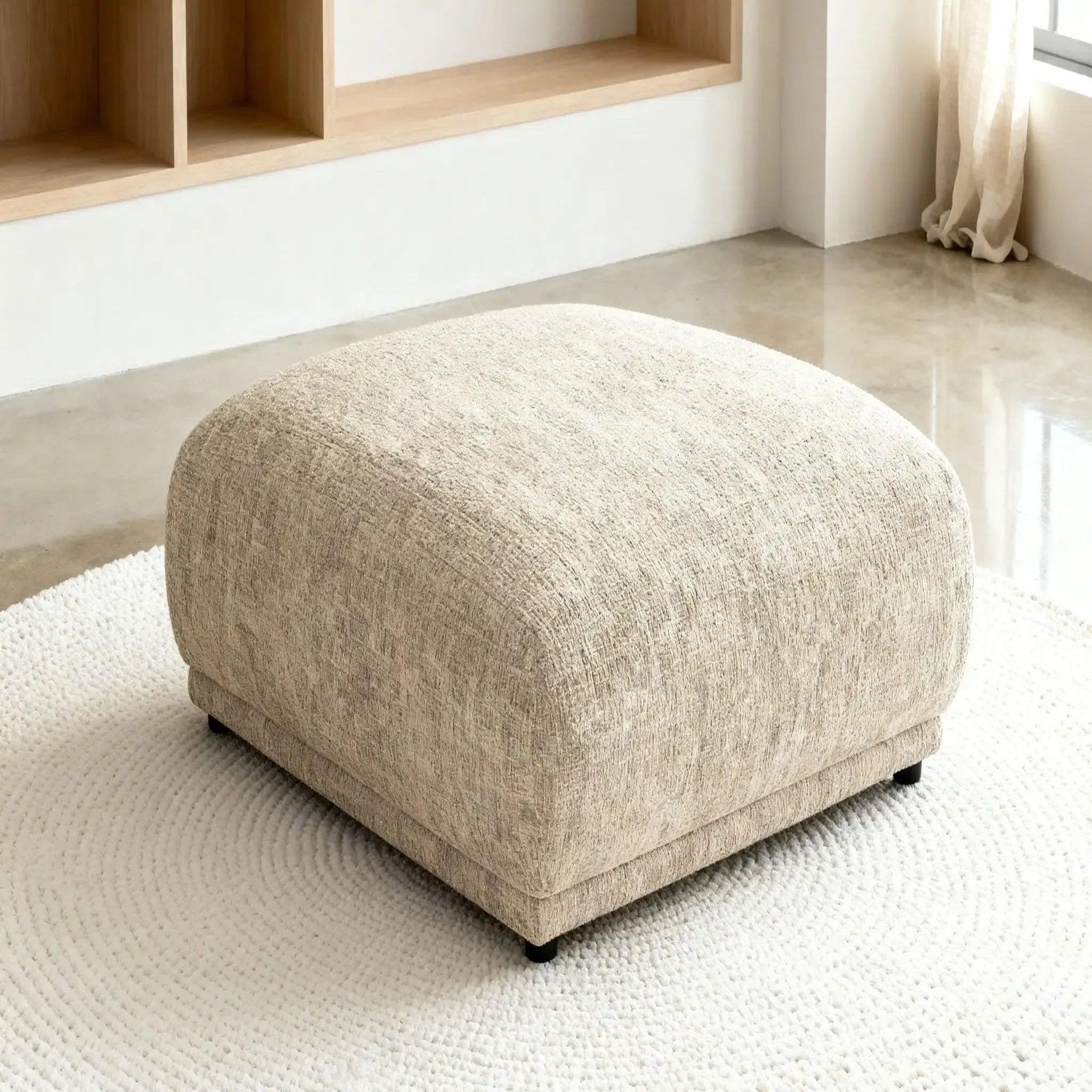 Voir la diapositive 3 : CASANOVA PARIS Rosalie - pouf tissu chenille