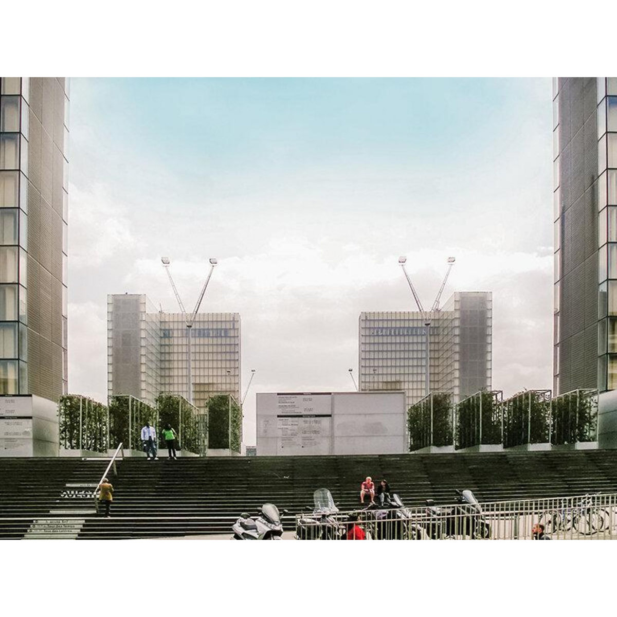 Smartbox Visite du quartier Très Grande Bibliothèque et du musée de l'Art Ludique pour 2 - Coffret Cadeau Sport & Aventure