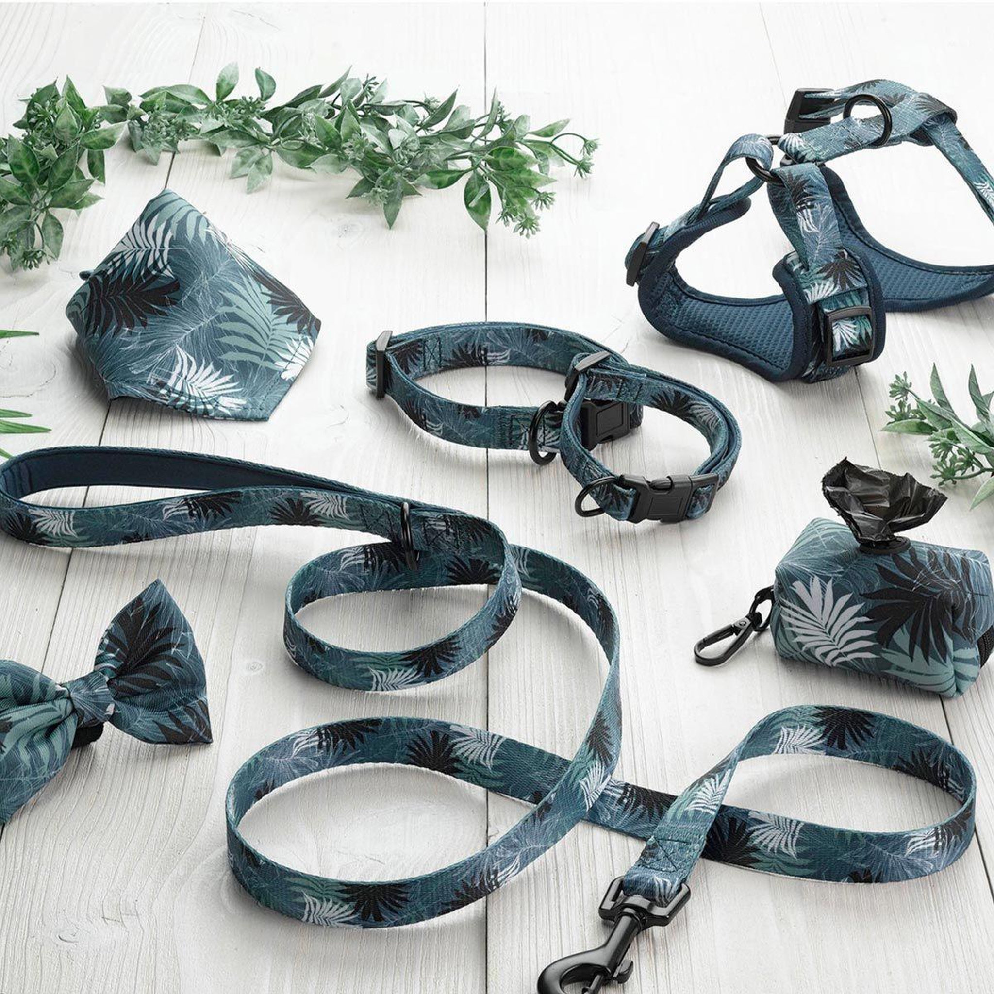 Voir la diapositive 3 : LOVE STORY Distributeur de sacs à excréments  eden  9cm bleu