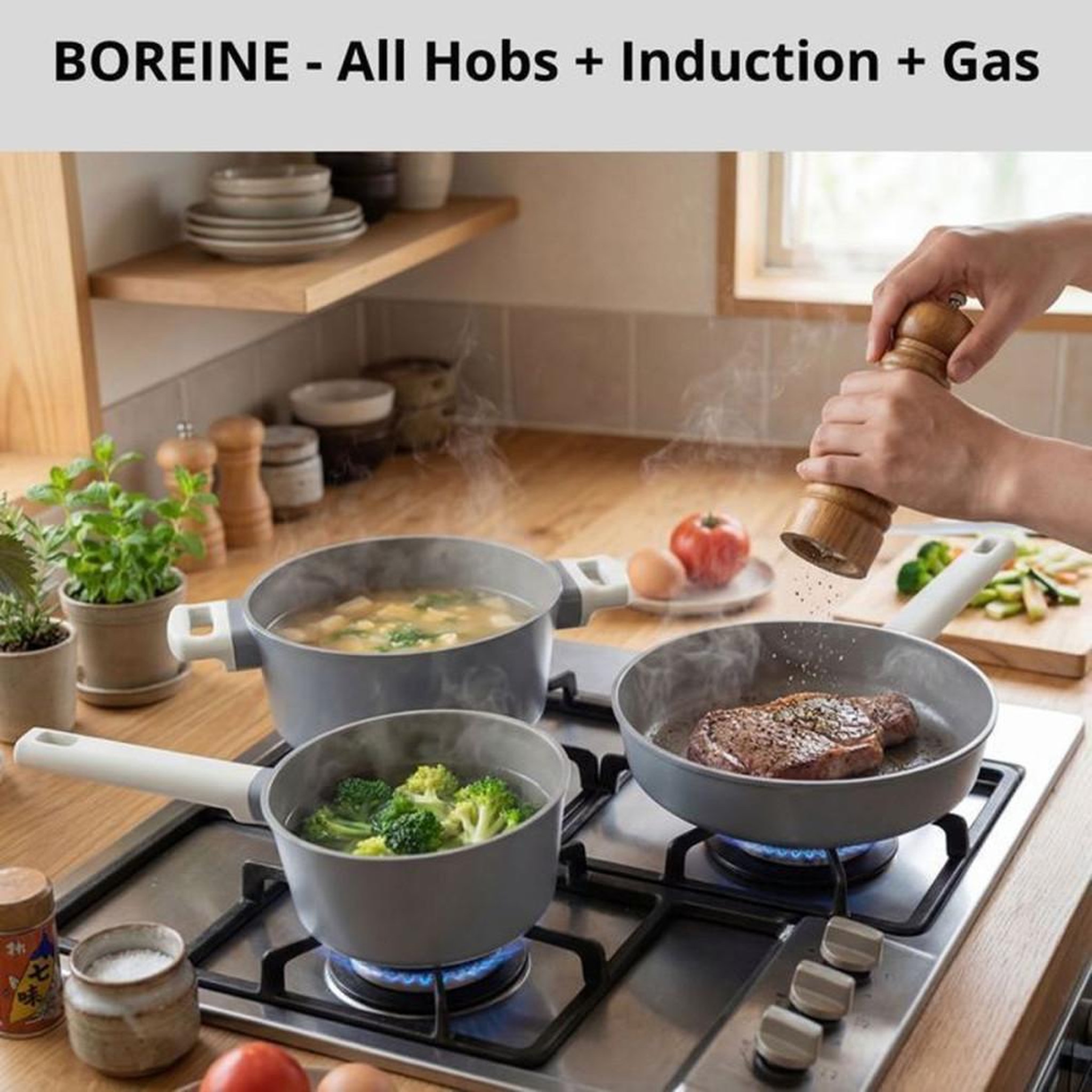 Voir la diapositive 4 : Set de batterie de cuisine 5 pièces à revêtement granit antiadhésif gris, compatible induction, poêle 24 cm, casserole 18 cm, fait-tout 24 cm et couvercles silicone hermétiques