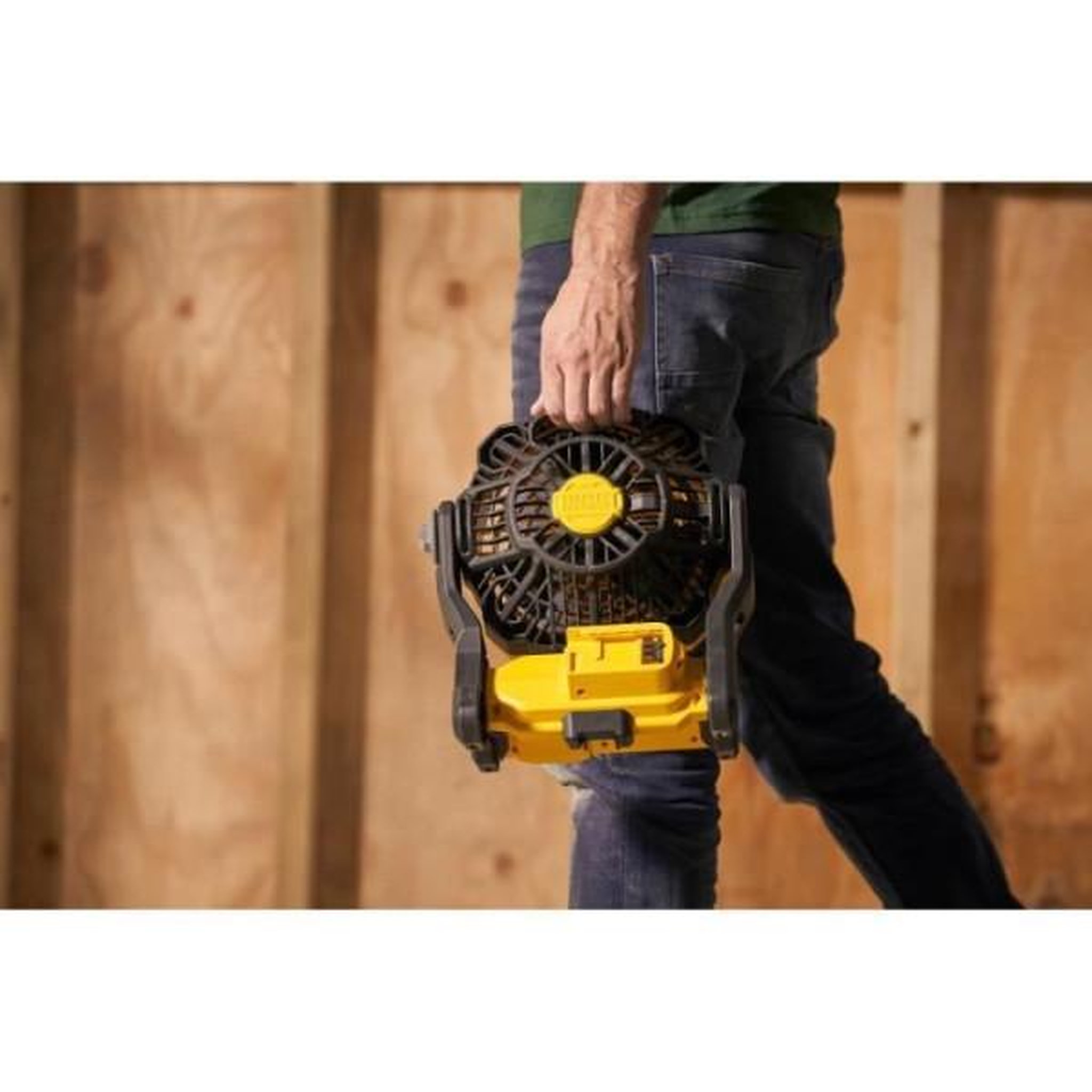 Voir la diapositive 3 : STANLEY FATMAX Ventilateur - STANLEY - SFMCE001B-XJ - 3 vitesses - 1100 m3/h - Autonomie 8h