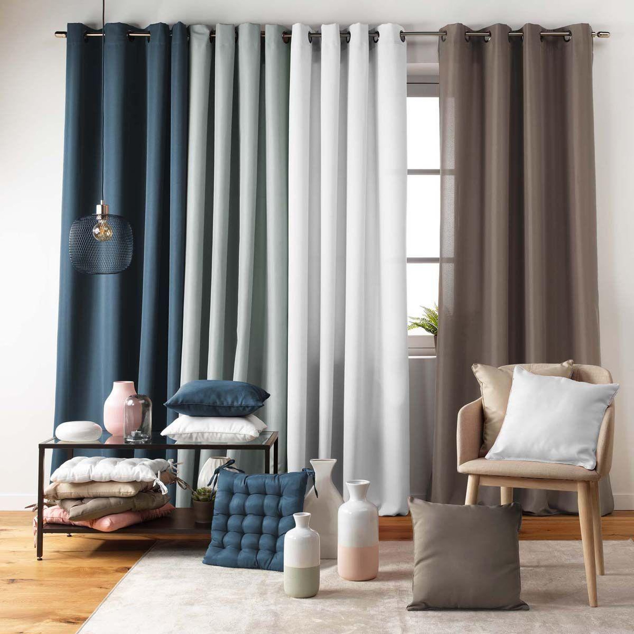 Voir la diapositive 3 : Douceur d'Intérieur Coussin déco  essentiel  40x40cm gris