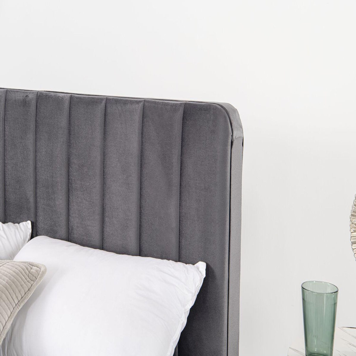 CONCEPT USINE Lit 160x200 cm en velours gris OXFORD