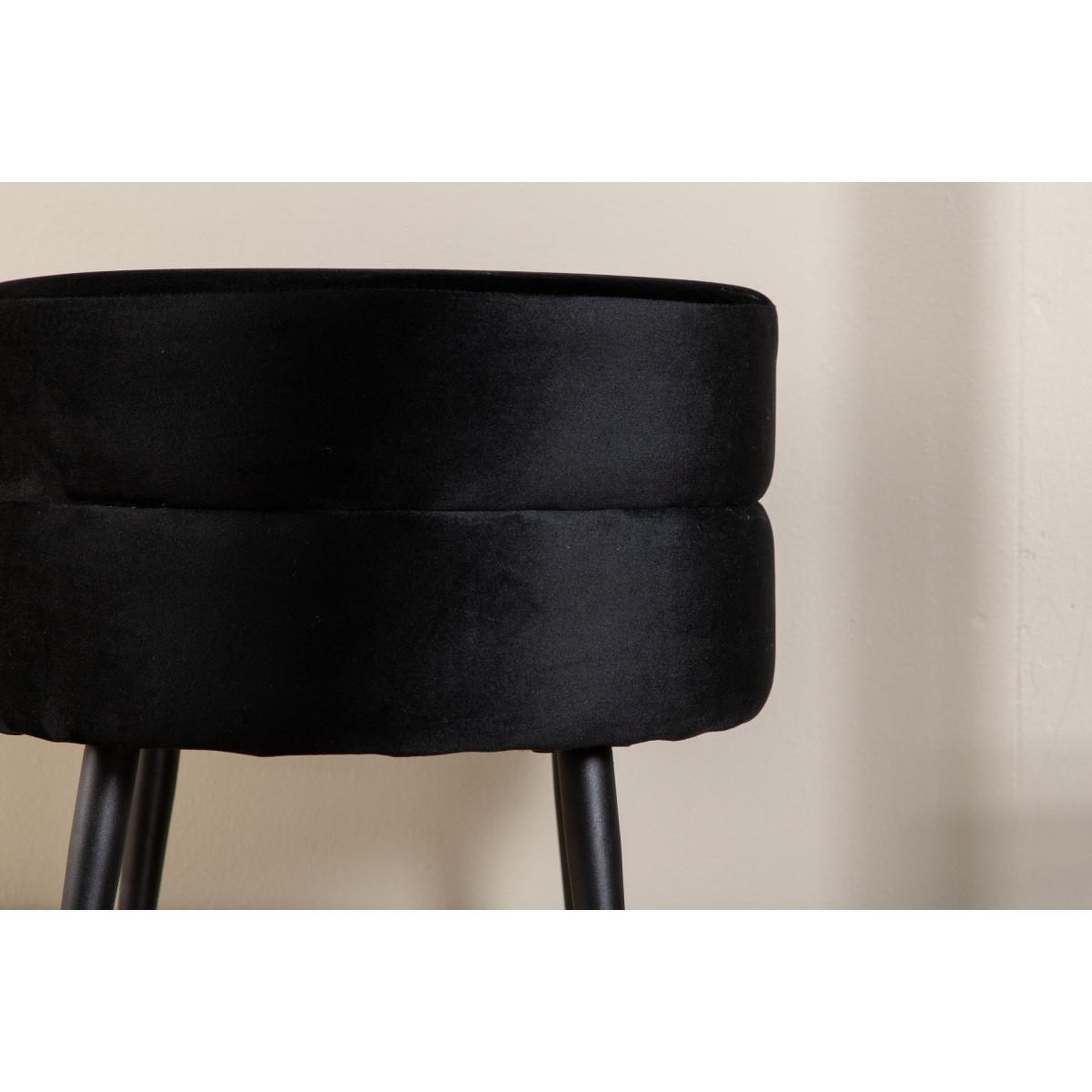 Voir la diapositive 6 : Paris Prix Pouf design en velours  pot  40cm noir