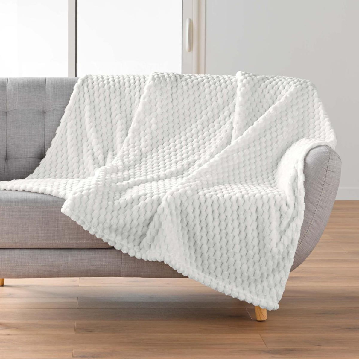 Paris Prix Plaid Flanelle en Relief  Mini Frosty  125x150cm Blanc