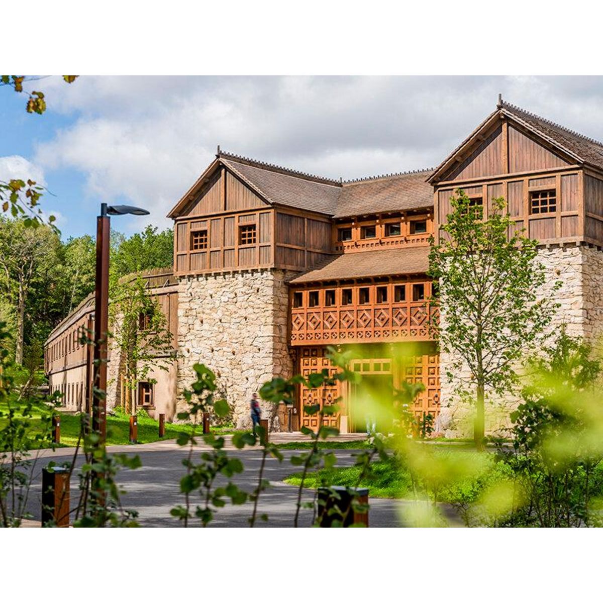 Smartbox Parc Astérix 2025 - Séjour 2 jours / 1 nuit - Hôtel Les Quais de Lutèce 4* en moyenne saison - Coffret Cadeau Séjour