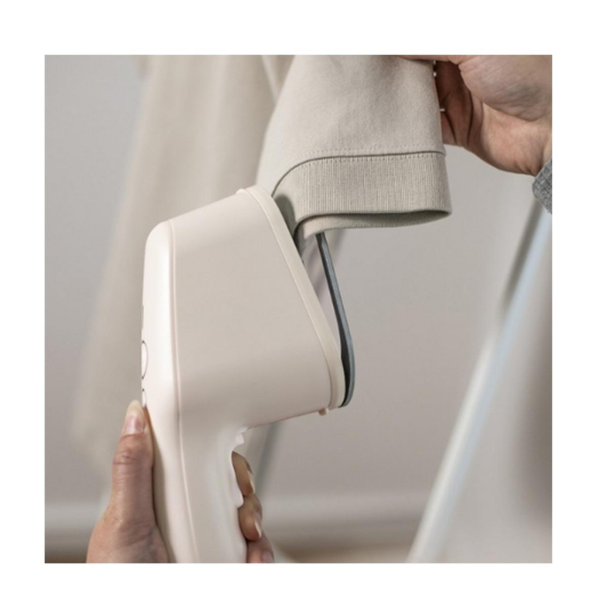 Voir la diapositive 4 : LIVOO Défroisseur vapeur à main 1200w crème - dom535c