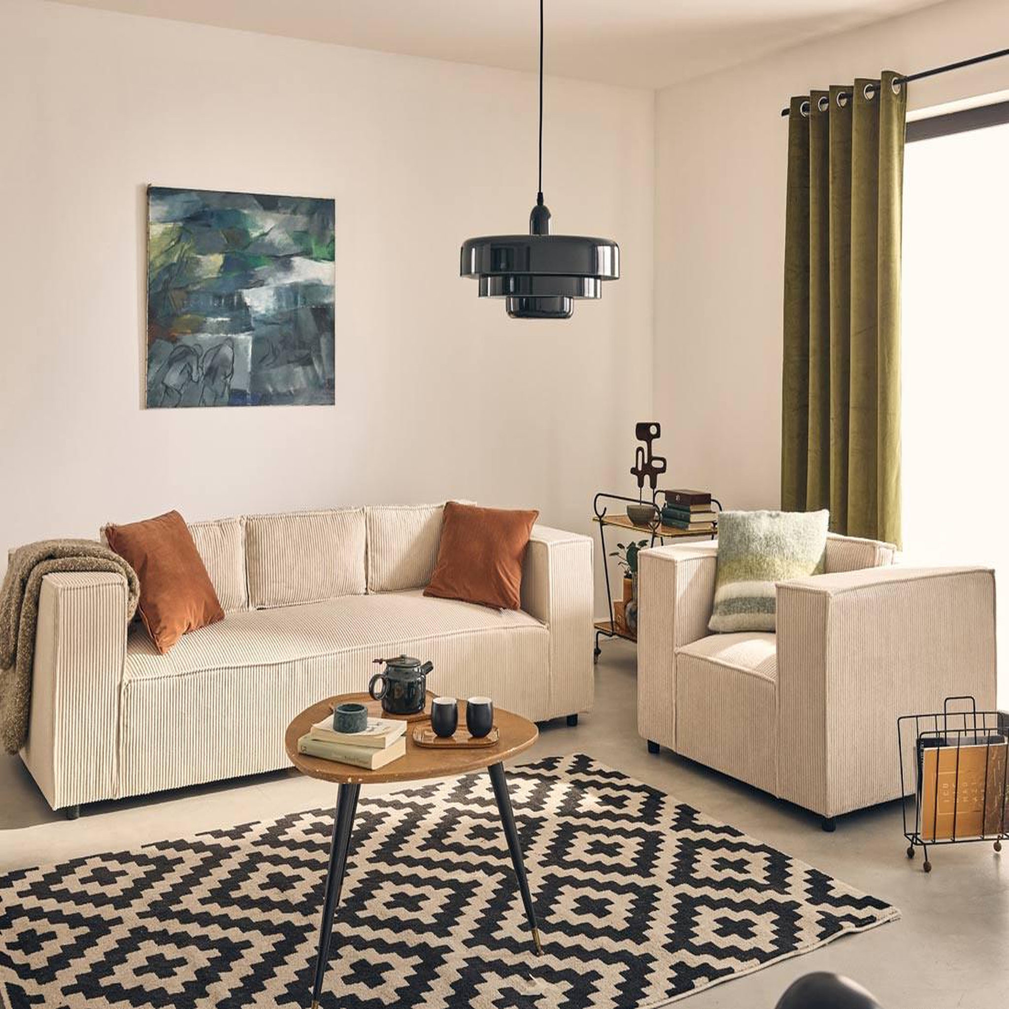 Voir la diapositive 1 : LISA DESIGN Stella - fauteuil en velours côtelé