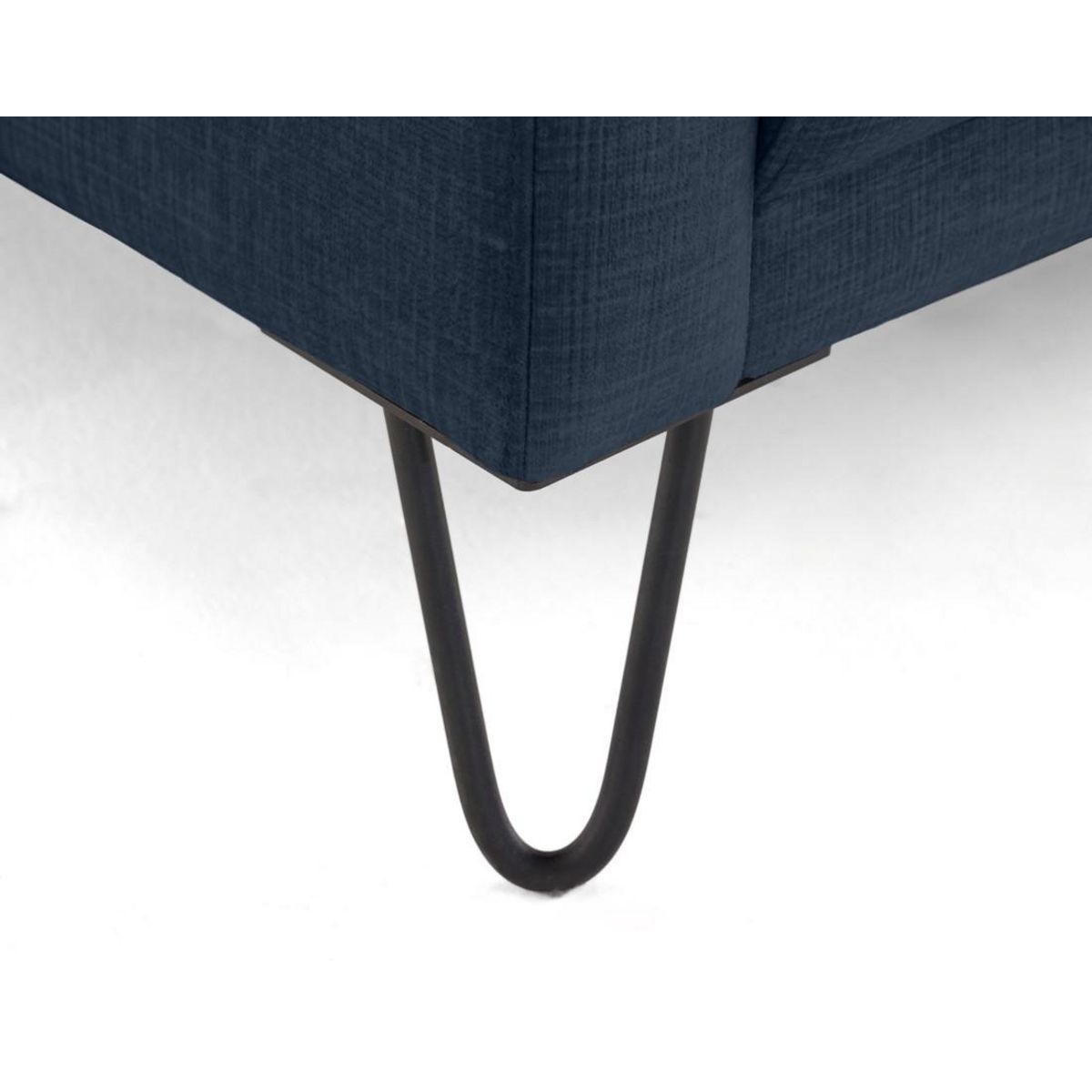 LISA DESIGN Ostrava - fauteuil en velours pieds en épingle