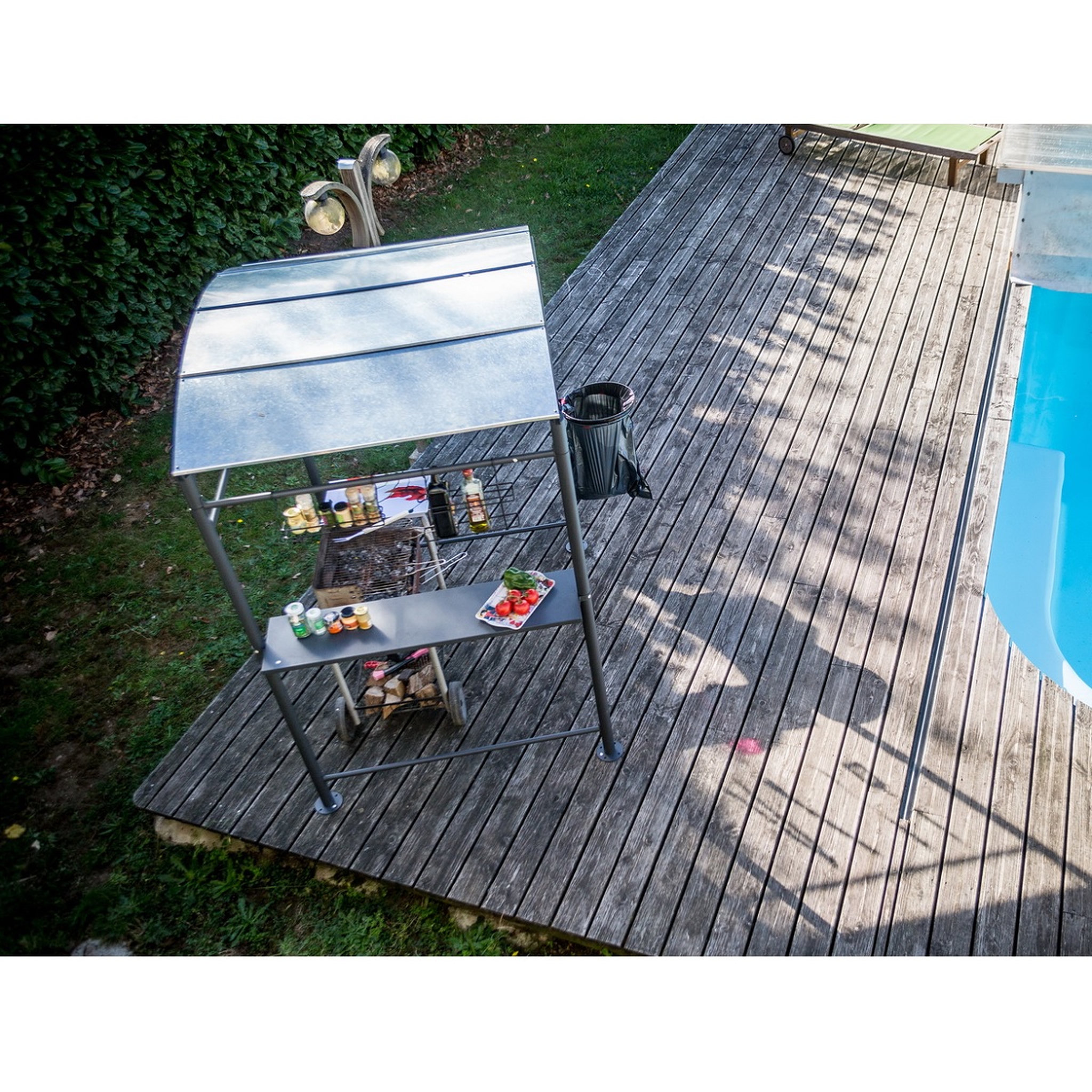 Voir la diapositive 2 : Abri pour barbecue