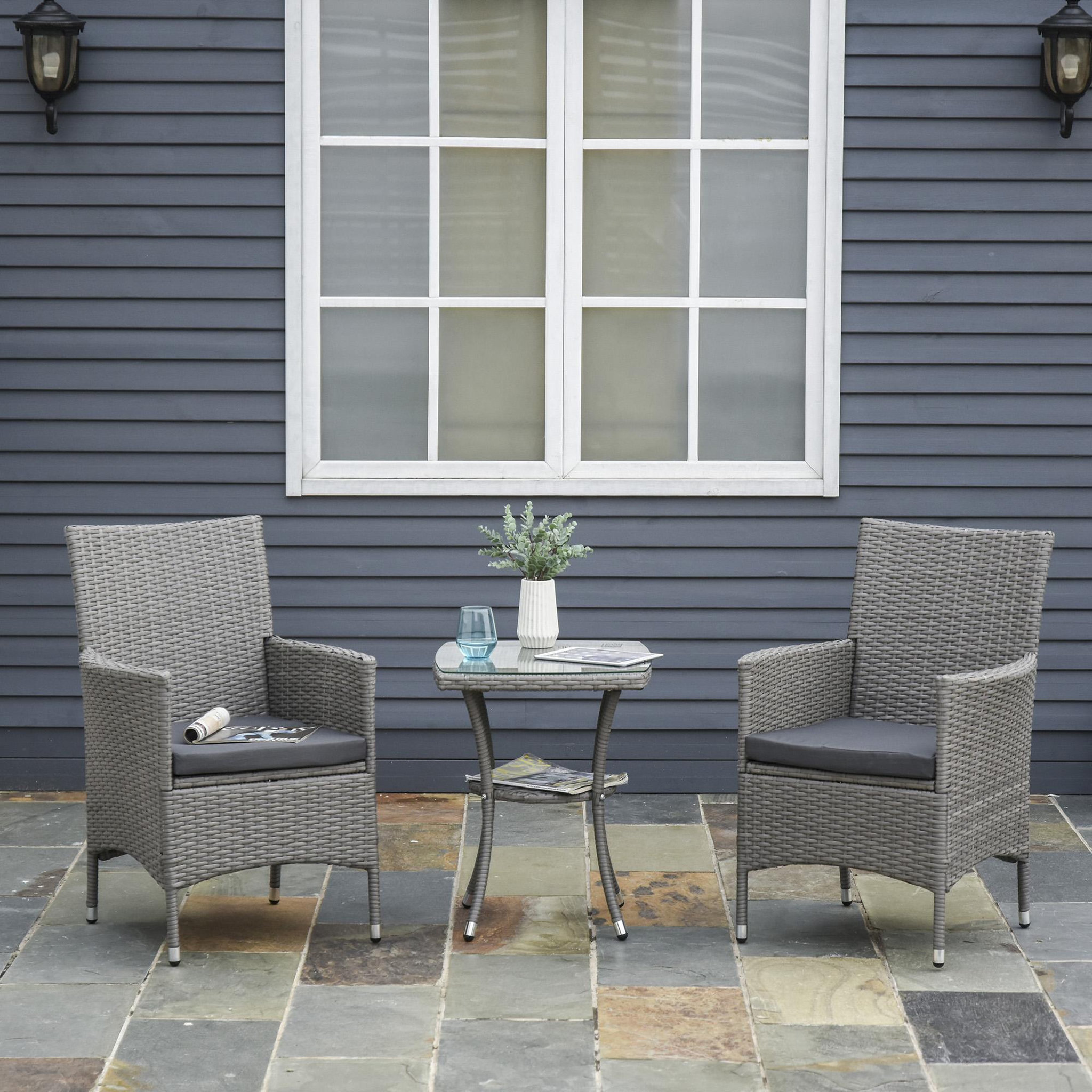 Voir la diapositive 2 : OUTSUNNY Outsunny ensemble salon de jardin 2 places : 2 fauteuils et table basse plateau verre trempé résine tressée imitation rotin avec coussins gris