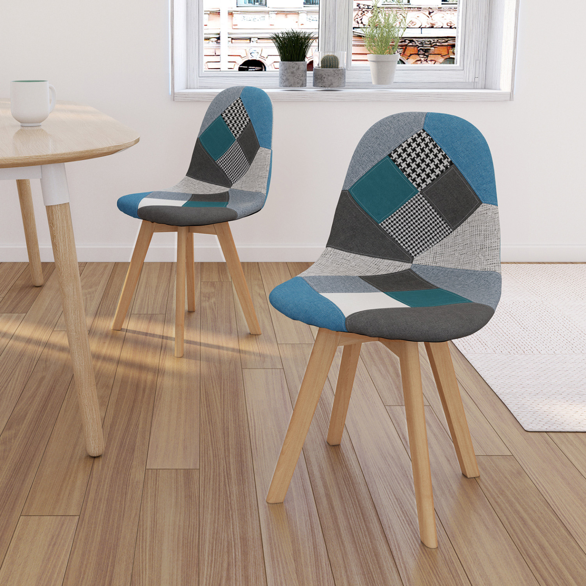 Voir la diapositive 2 : ID MARKET Lot de 2 chaises scandinaves sara motifs patchworks bleus