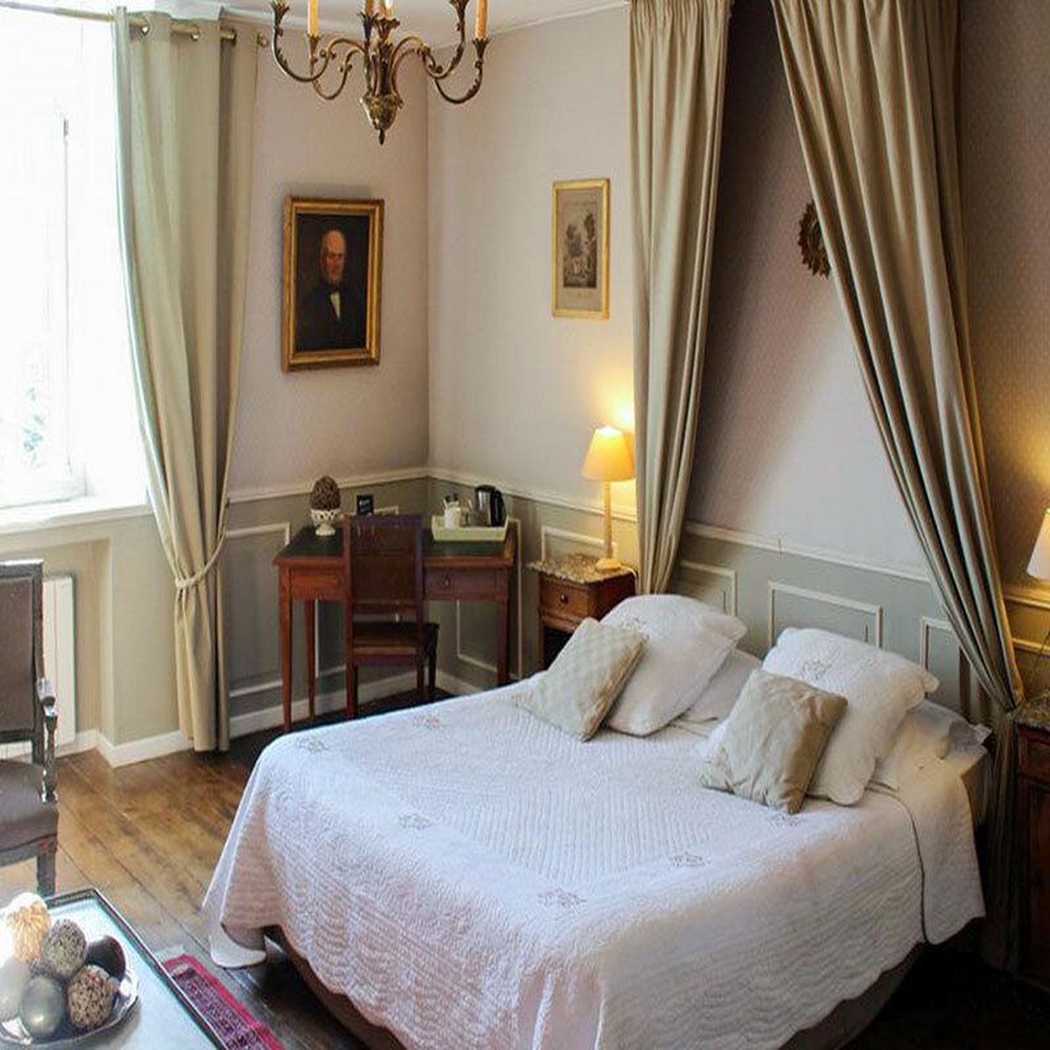 Voir la diapositive 2 : Smartbox 2 jours en manoir avec accès à l'espace détente à saint-malo - coffret cadeau séjour