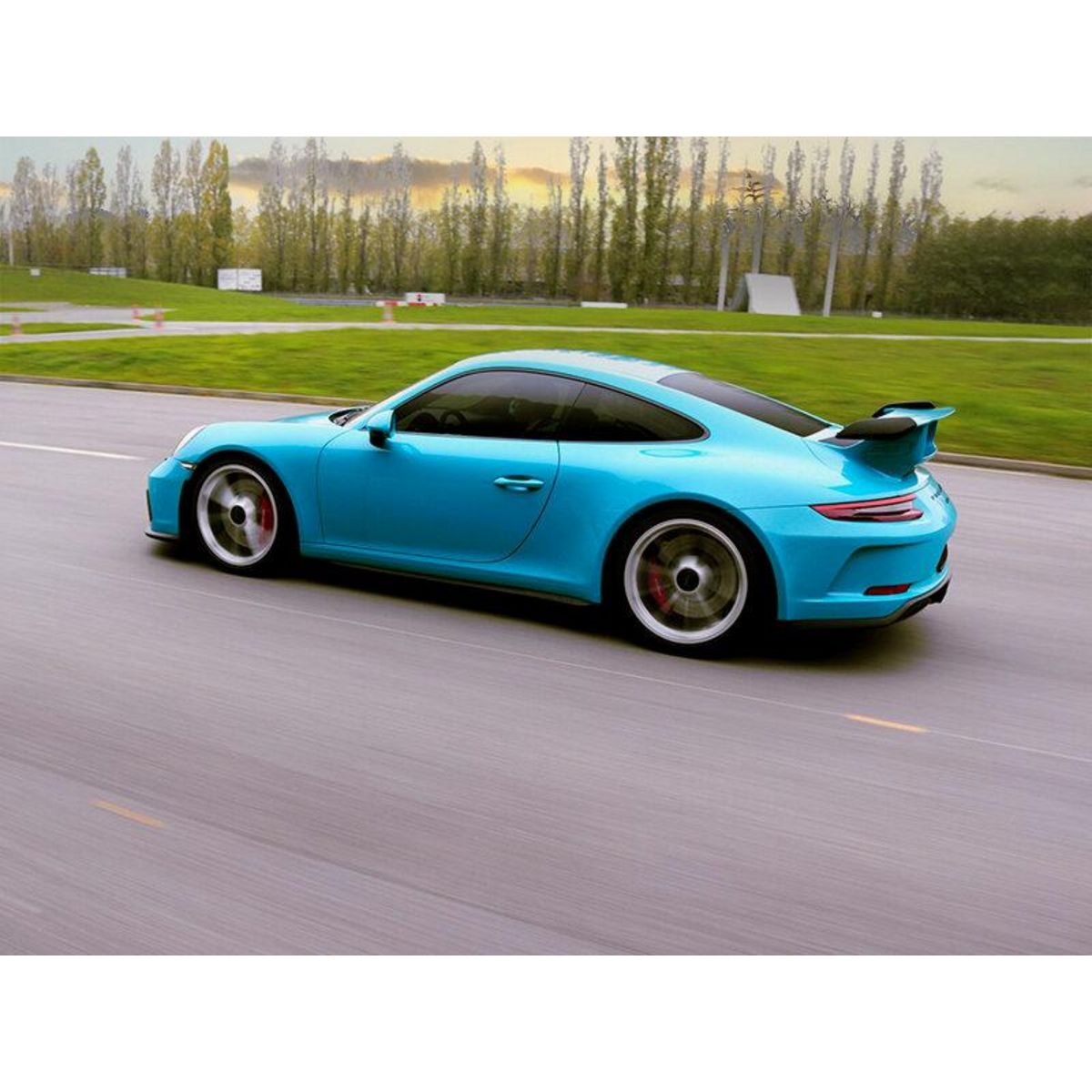 Smartbox Stage de pilotage : 5 tours sur le circuit du Luc en Porsche 991 GT3 - Coffret Cadeau Sport & Aventure