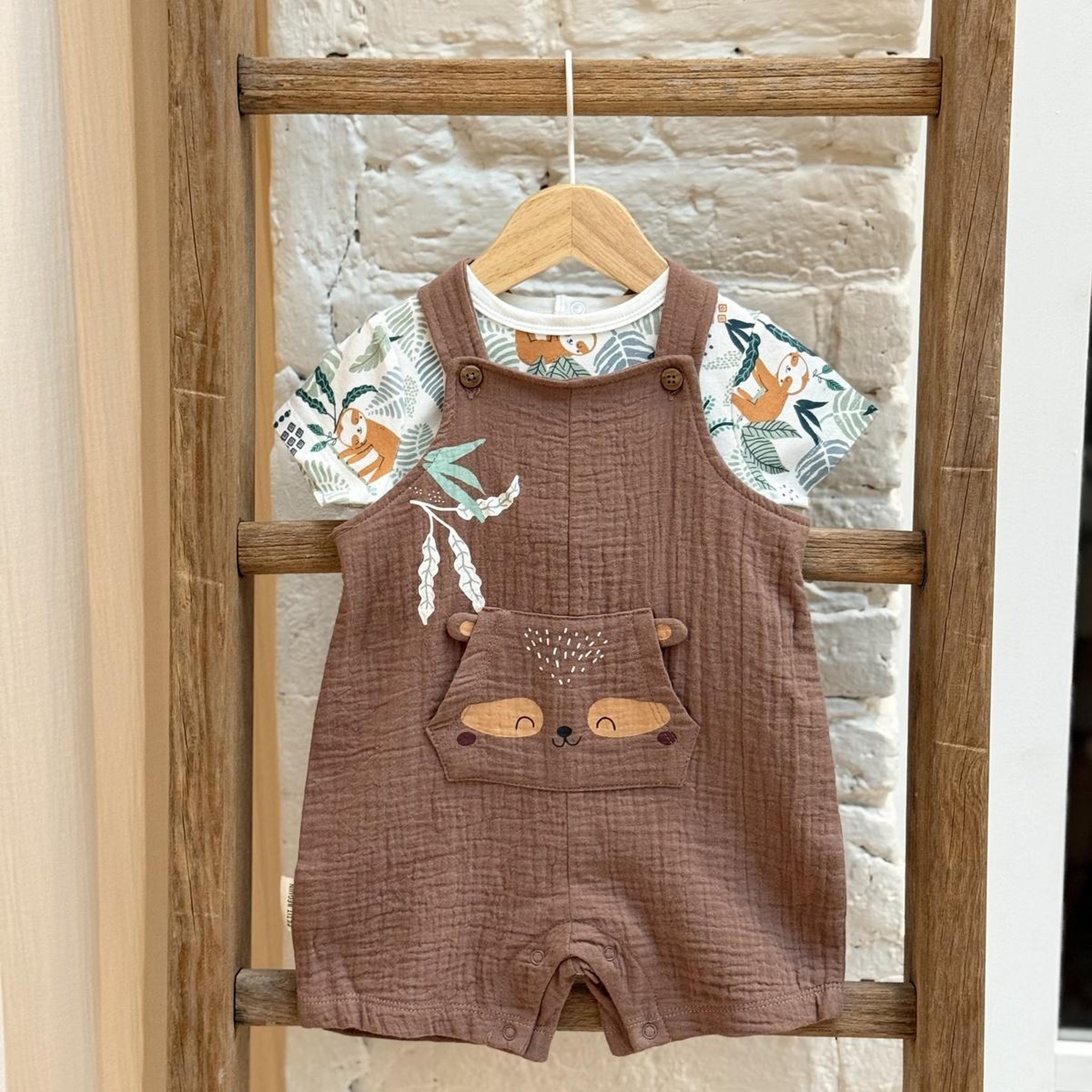 Voir la diapositive 6 : Petit Béguin Ensemble salopette bébé en gaze de coton et t-shirt baroudeur