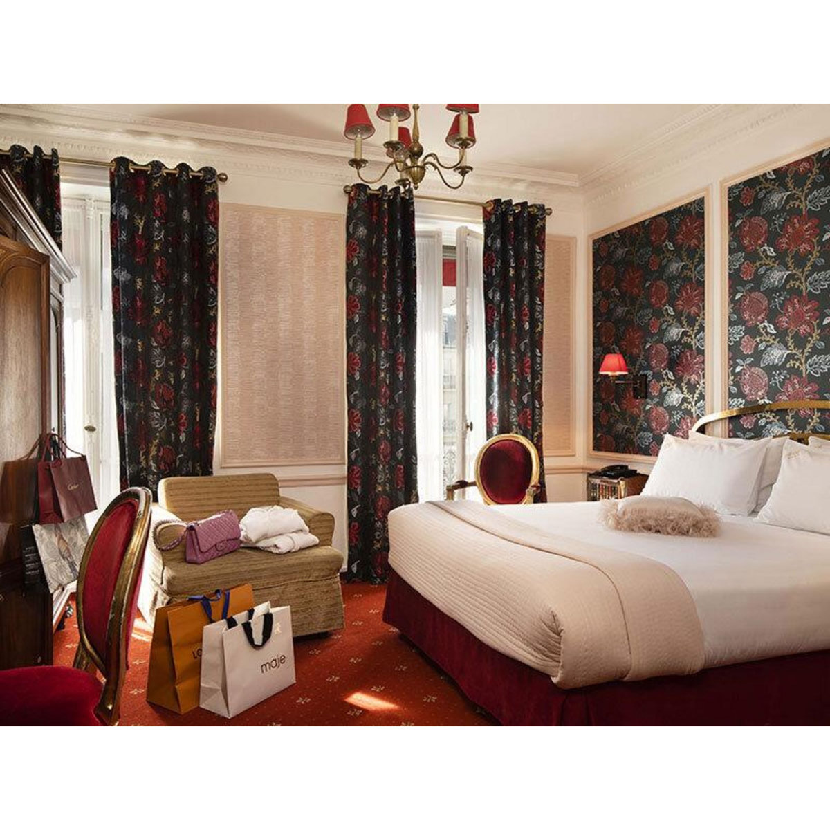 Smartbox Séjour de 2 jours en hôtel 4* à Paris avec soirée cabaret au Paradis Latin - Coffret Cadeau Séjour