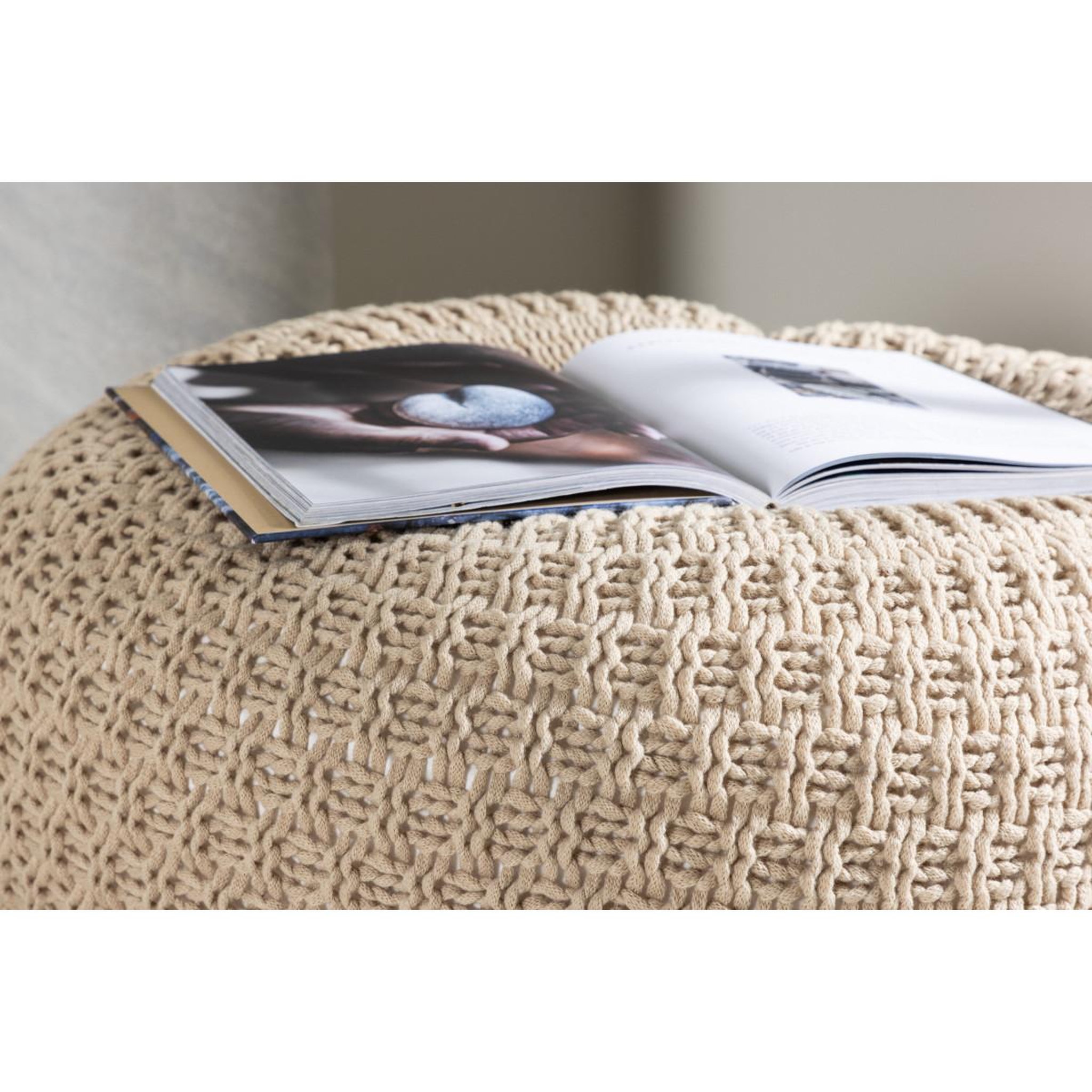 Voir la diapositive 5 : Paris Prix Pouf effet crochet  sam  45cm beige