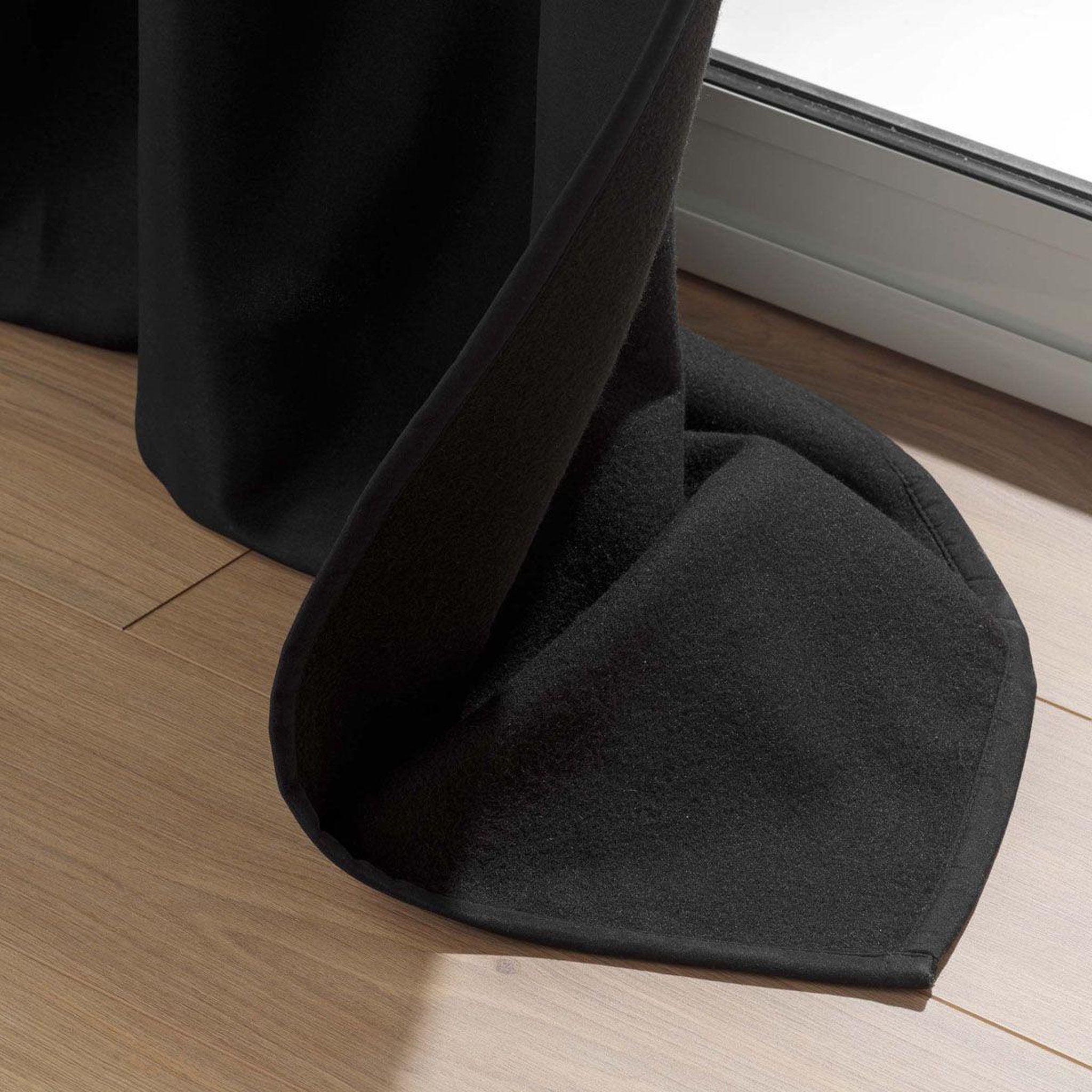 Voir la diapositive 3 : Douceur d'Intérieur Rideau isolant thermique  micropolar  135x260cm noir