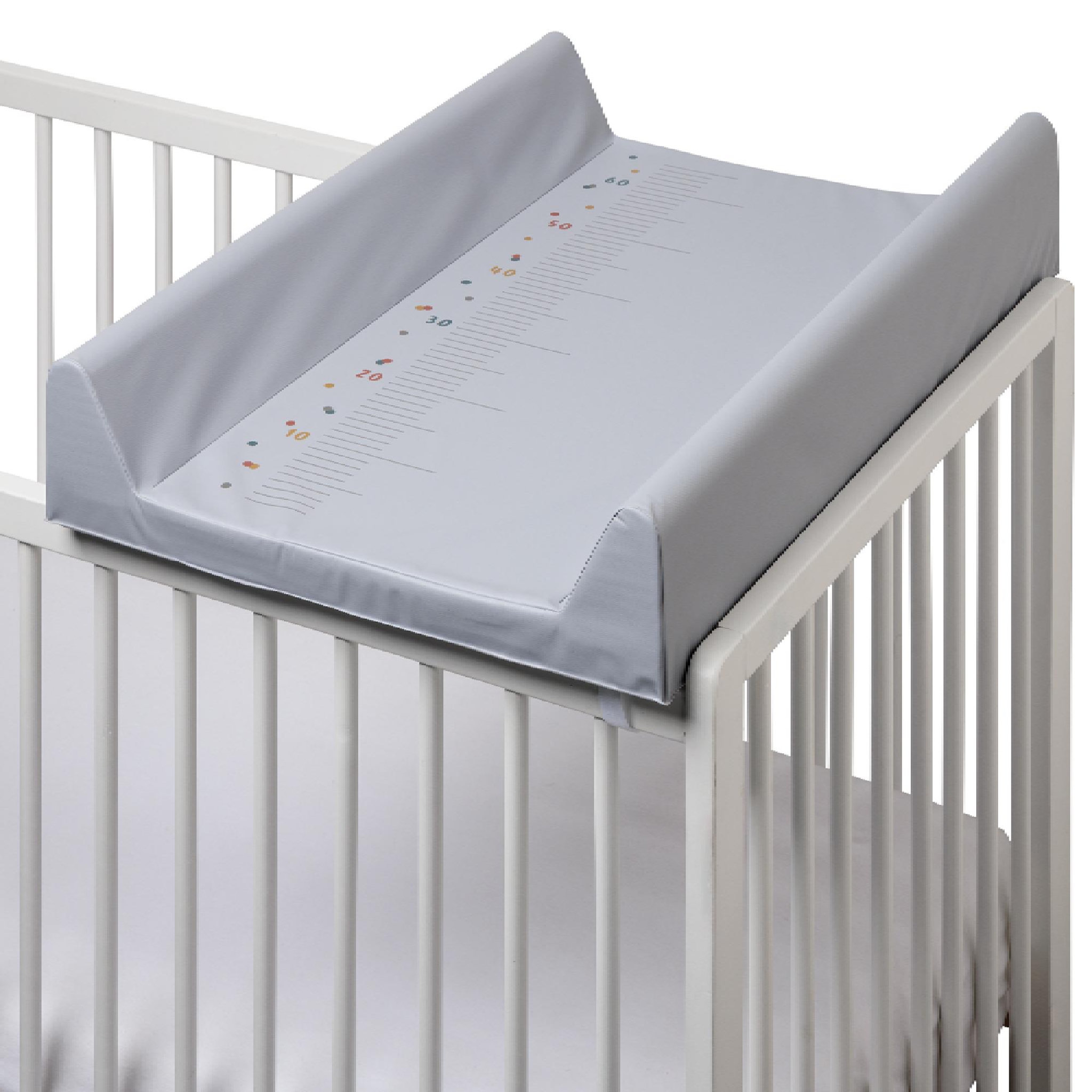 Voir la diapositive 3 : BABYCALIN Plan à langer Ultra-Light Pois 50 x 70 cm Ultra-Light - 100 % PVC - Gris