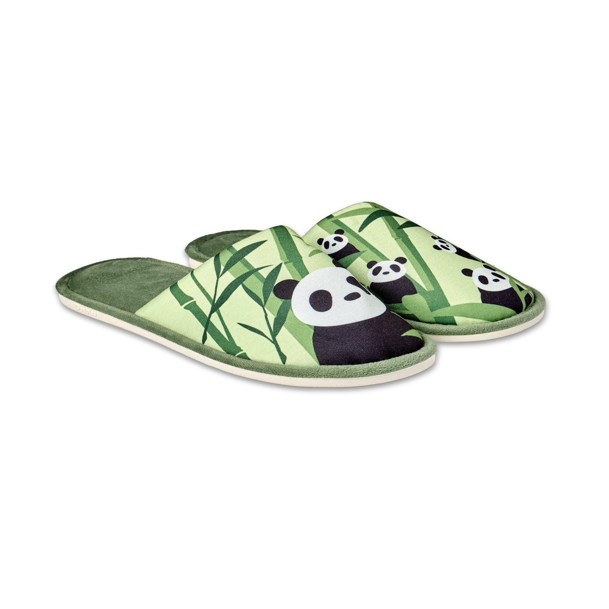 DEDOLES Pantoufles panda et bambou. Coloris disponibles : Vert