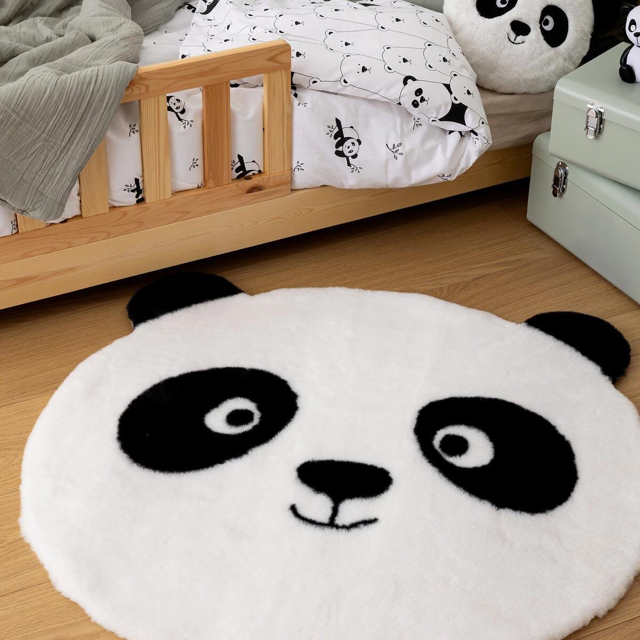 Voir la diapositive 3 : Atmosphera Kids Tapis enfant rond  panda  100cm blanc & noir