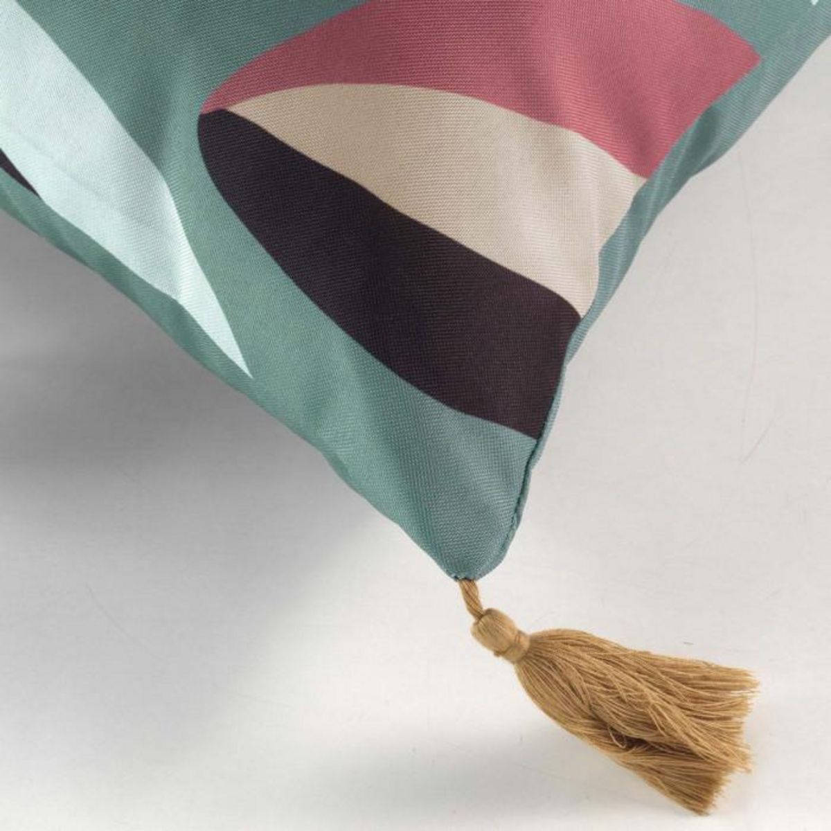 Paris Prix Coussin Déco à Pompons  Lavinia  40x40cm Multicolore