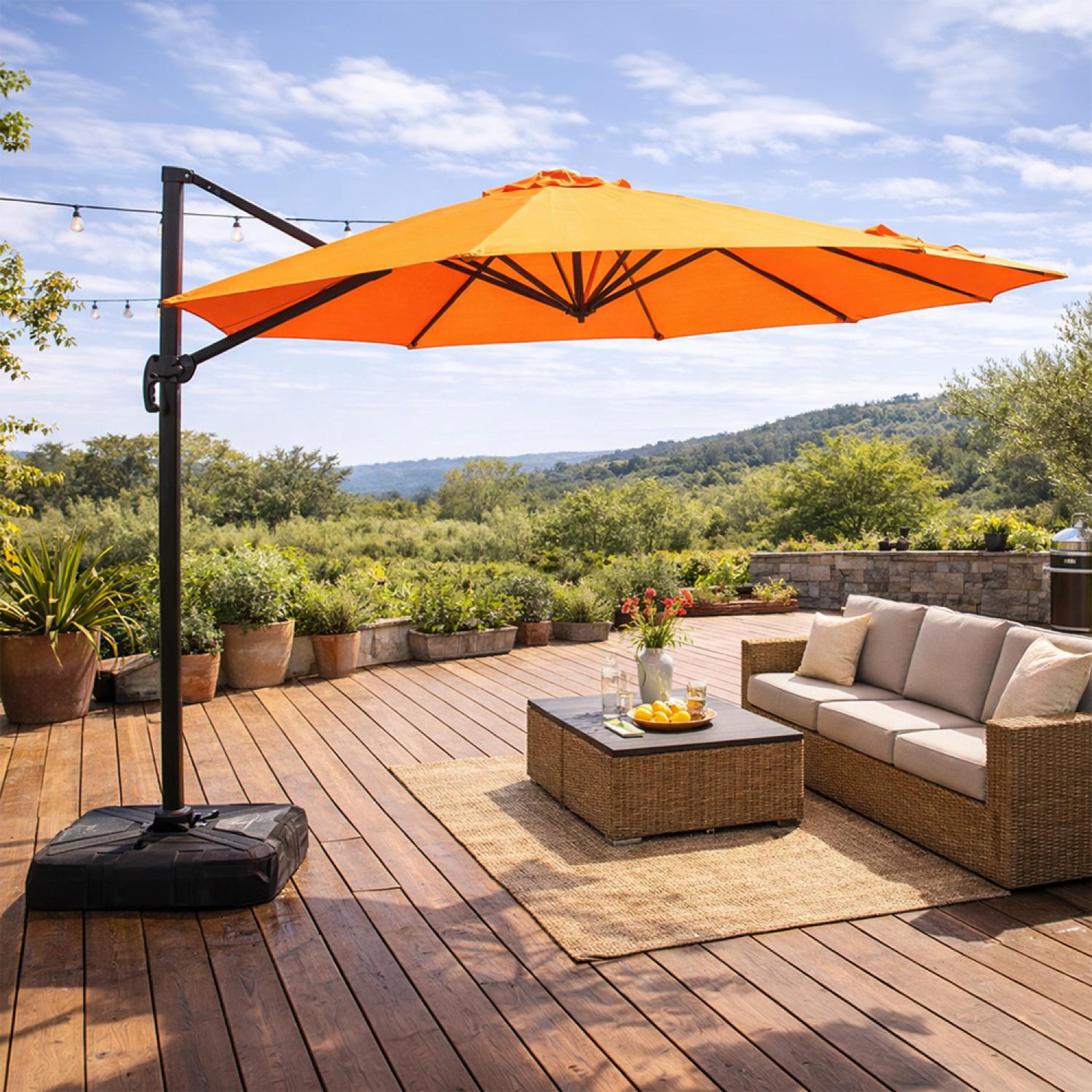 Voir la diapositive 2 : CONCEPT USINE Parasol octogonal  350cm déporté orange en aluminium castillo