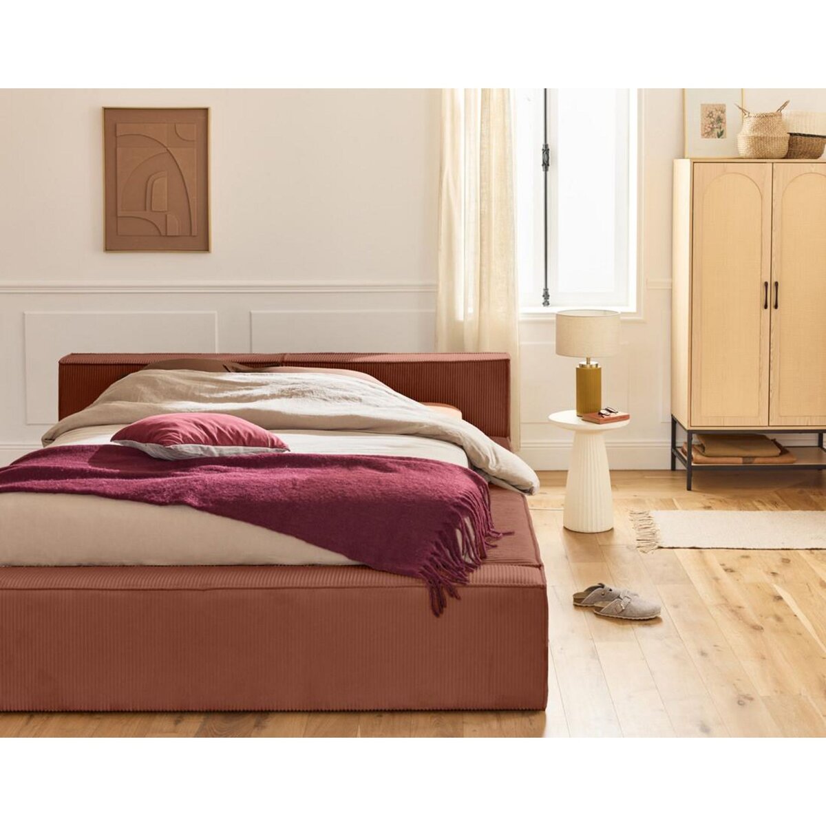 LISA DESIGN Stella - lit coffre - 140x190 cm - sommier inclus - en velours côtelé