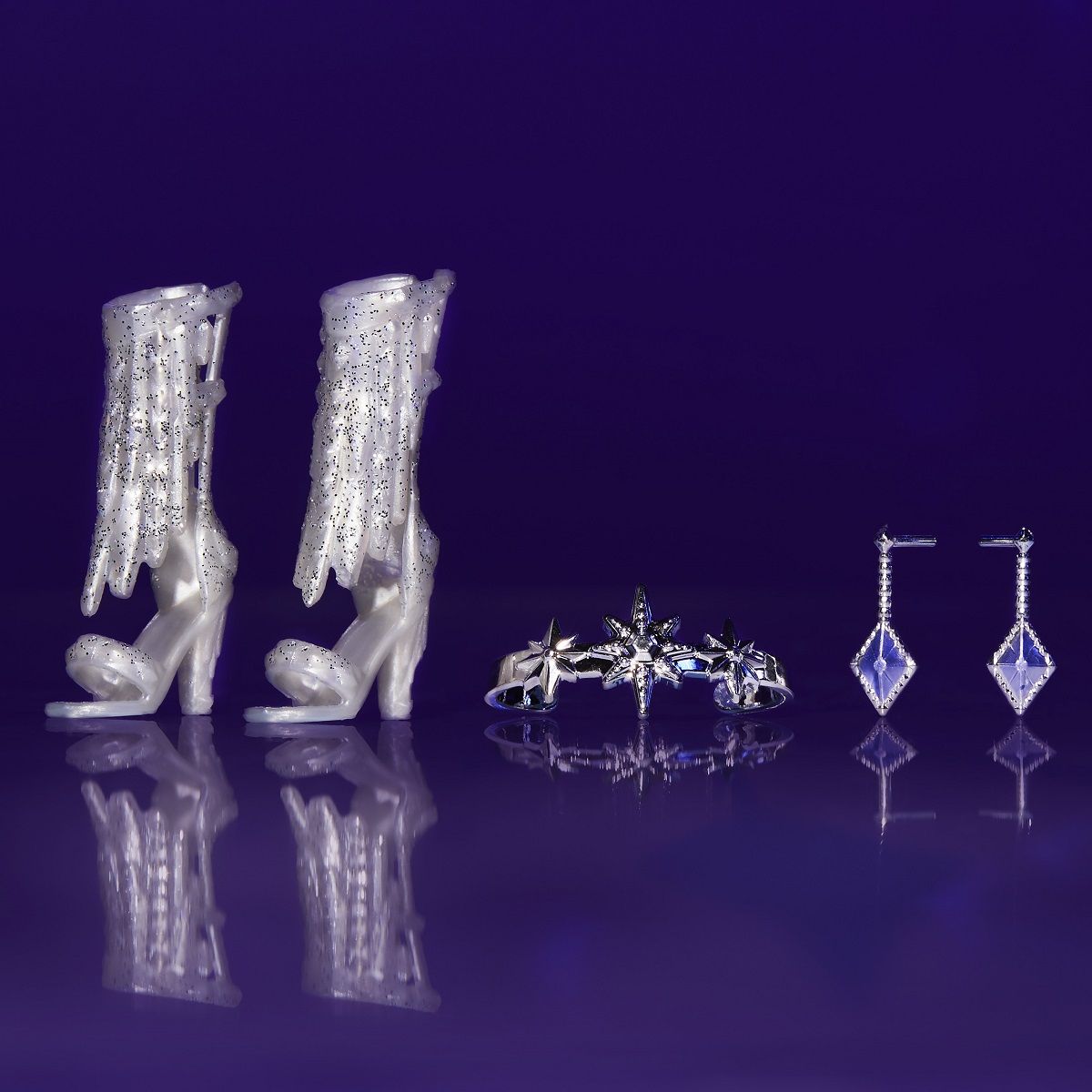 HASBRO Poupée Disney Princess Style Series Holiday Elsa