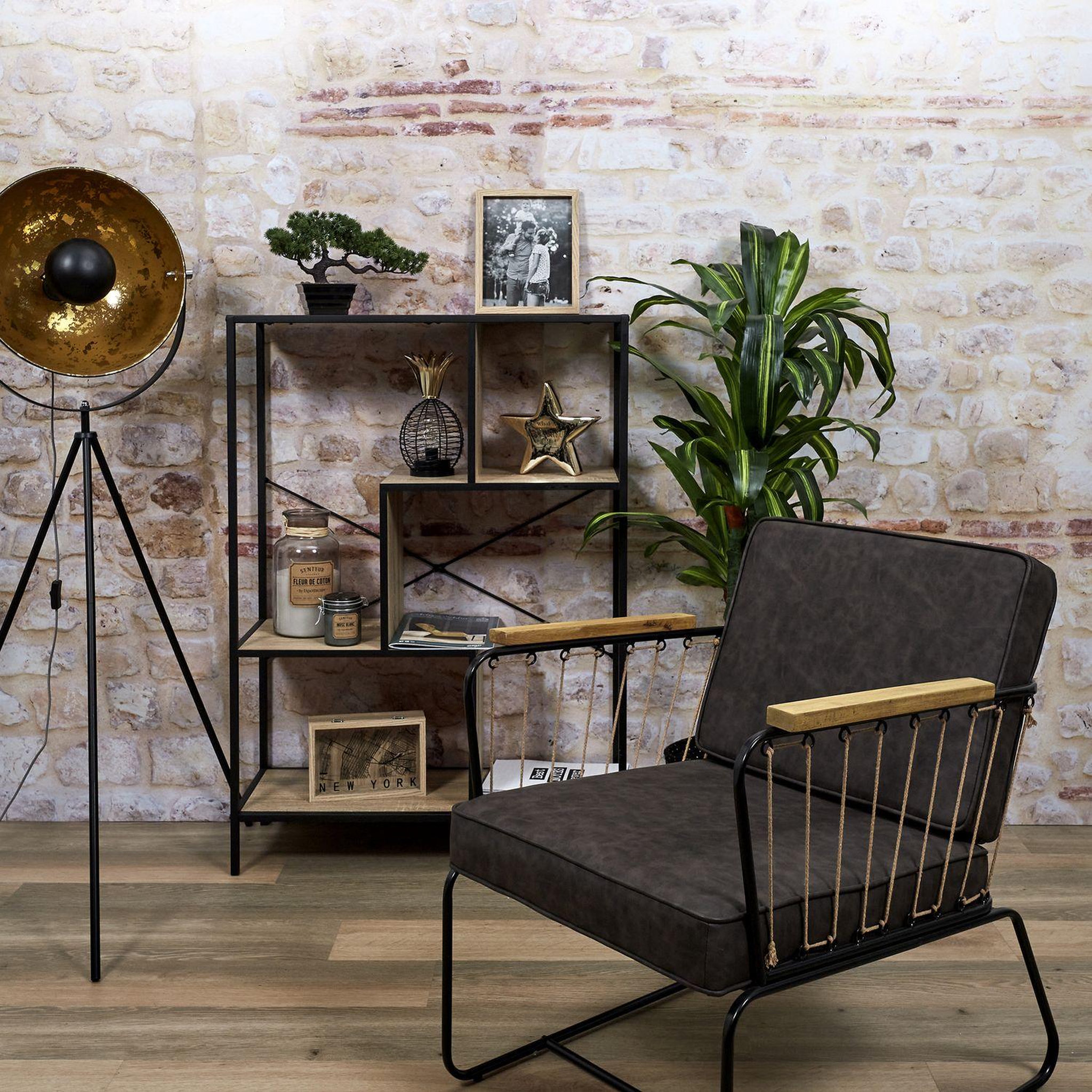 Voir la diapositive 3 : The Home Deco Factory Etagère edison - h. 113 cm - noir et bois