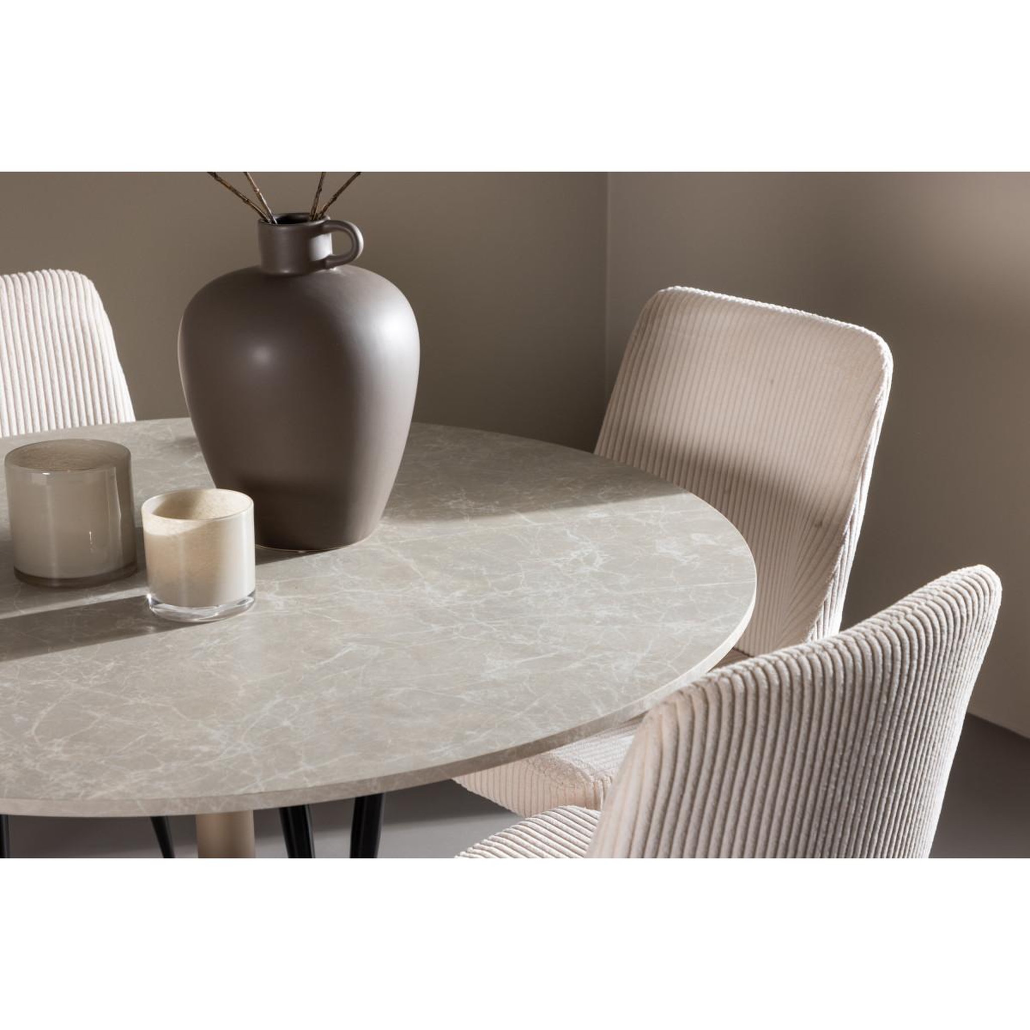Voir la diapositive 5 : Paris Prix Ensemble table à manger & 4 chaises  lycke & leone  110cm beige
