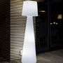 Voir la diapositive 4 : Lumisky Lampadaire ext filaire LADY Blanc Polyéthylène H150CM