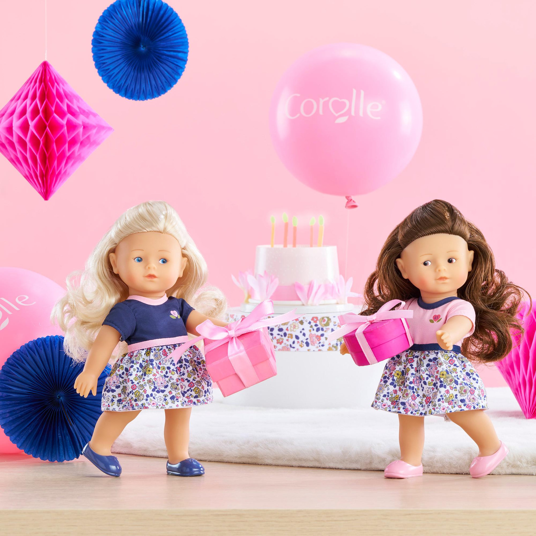 Voir la diapositive 3 : Corolle Poupée Mini Corolline Romy - Édition Anniversaire