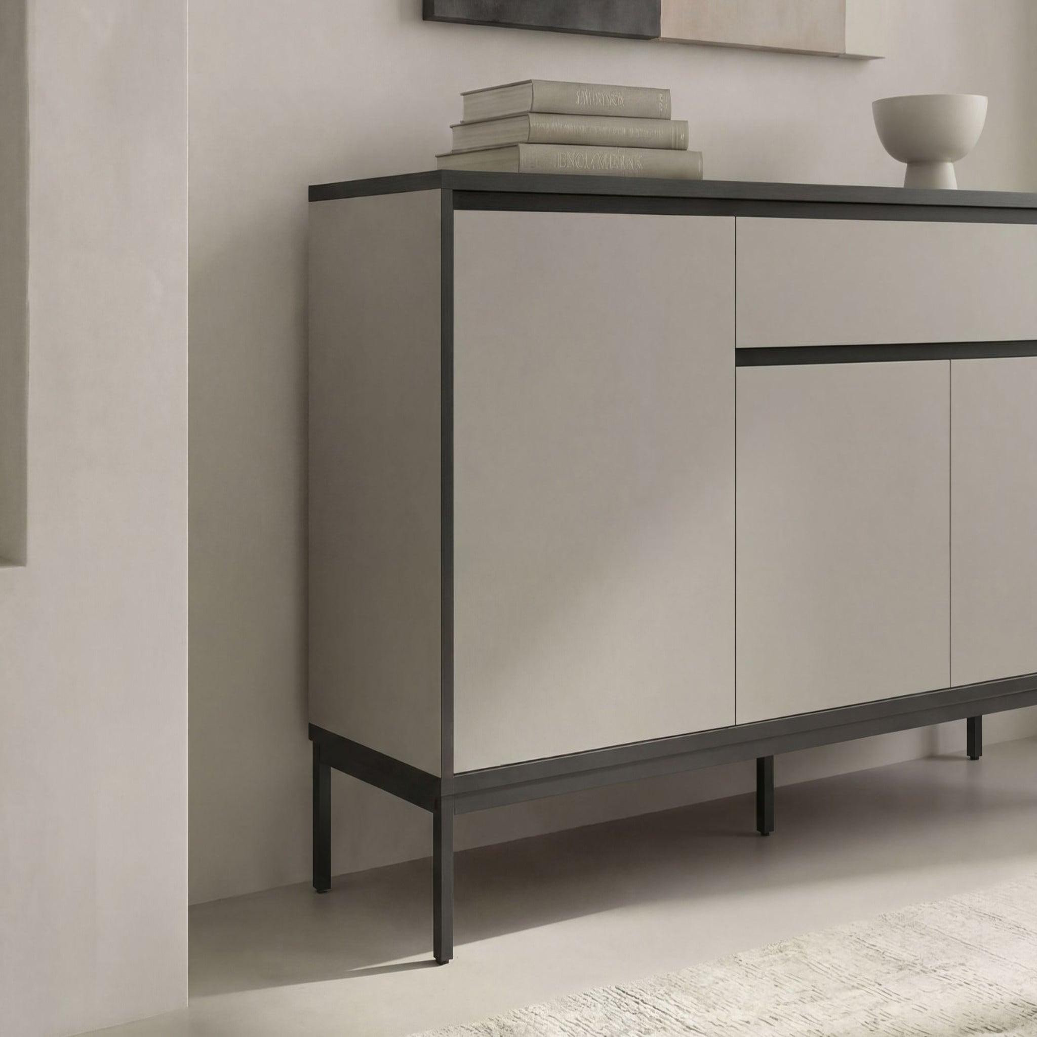 Voir la diapositive 5 : CASANOVA PARIS Vana - buffet 3 portes 140cm en mélamine