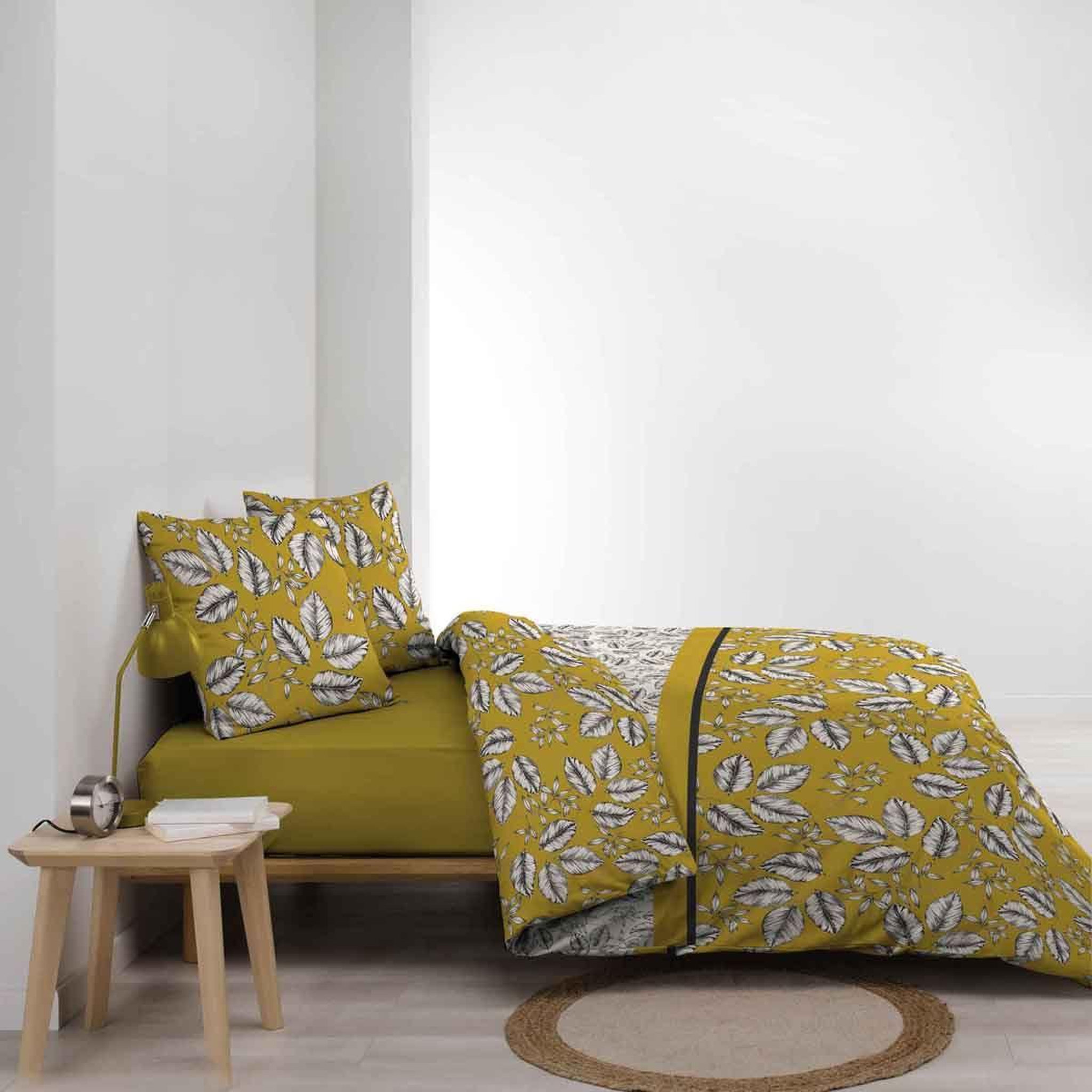 Voir la diapositive 4 : Douceur d'Intérieur Parure de lit 3 pièces  marjolaine  240x220cm ocre