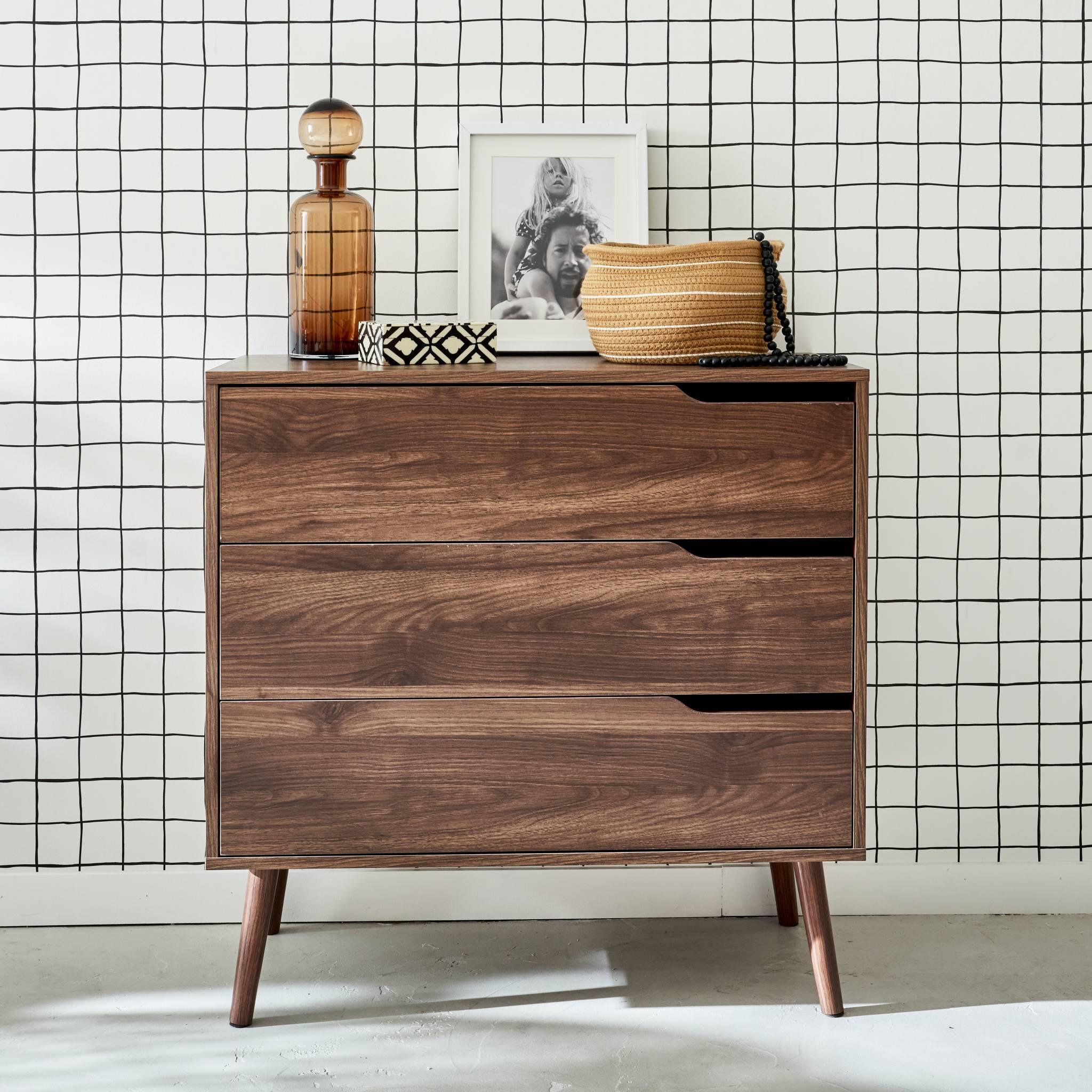 Voir la diapositive 2 : SWEEEK Commode décor bois de noyer. 3 tiroirs. pieds en pin massif