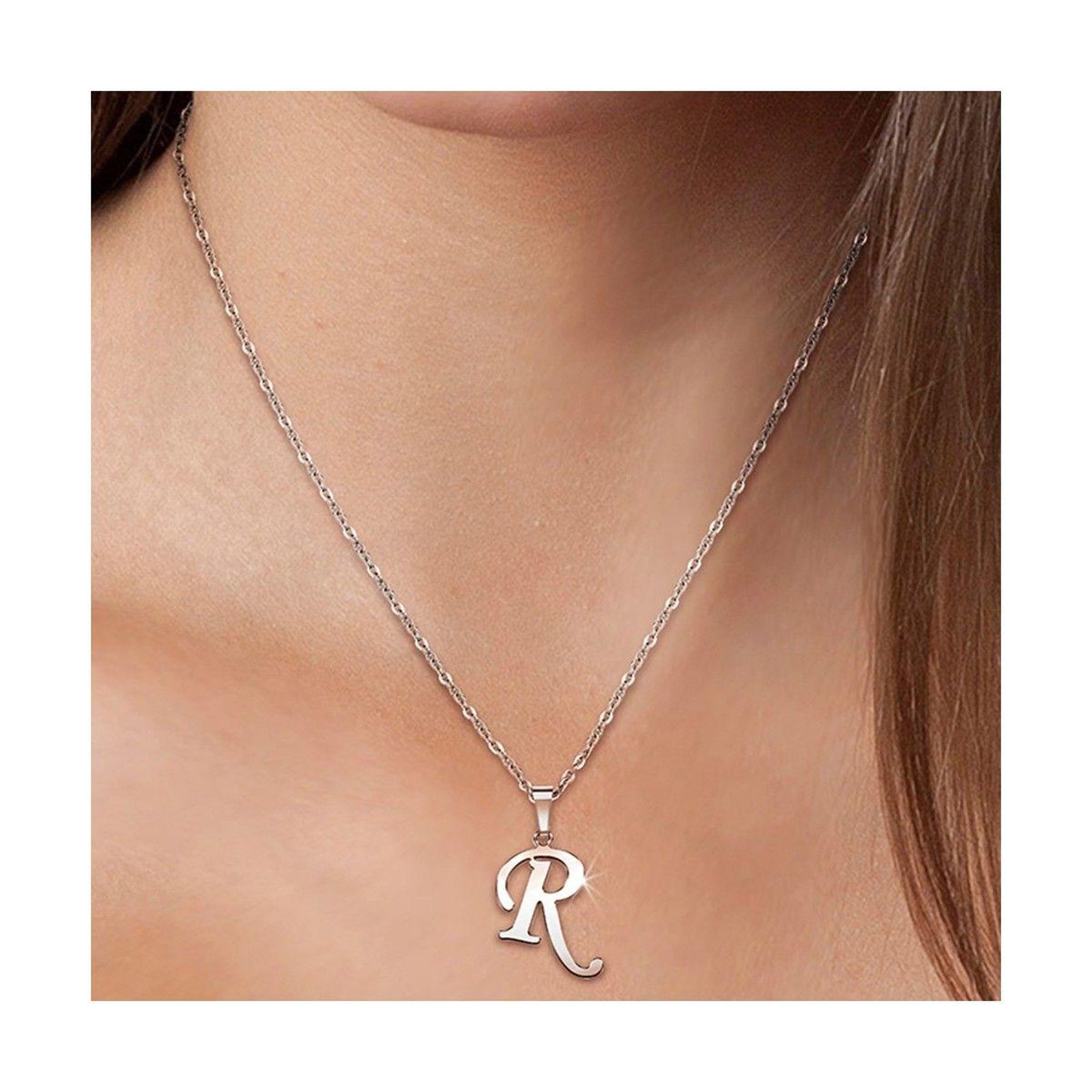 Voir la diapositive 2 : SC BOHEME Collier alphabet lettre R en acier inoxydable par SC Bohème