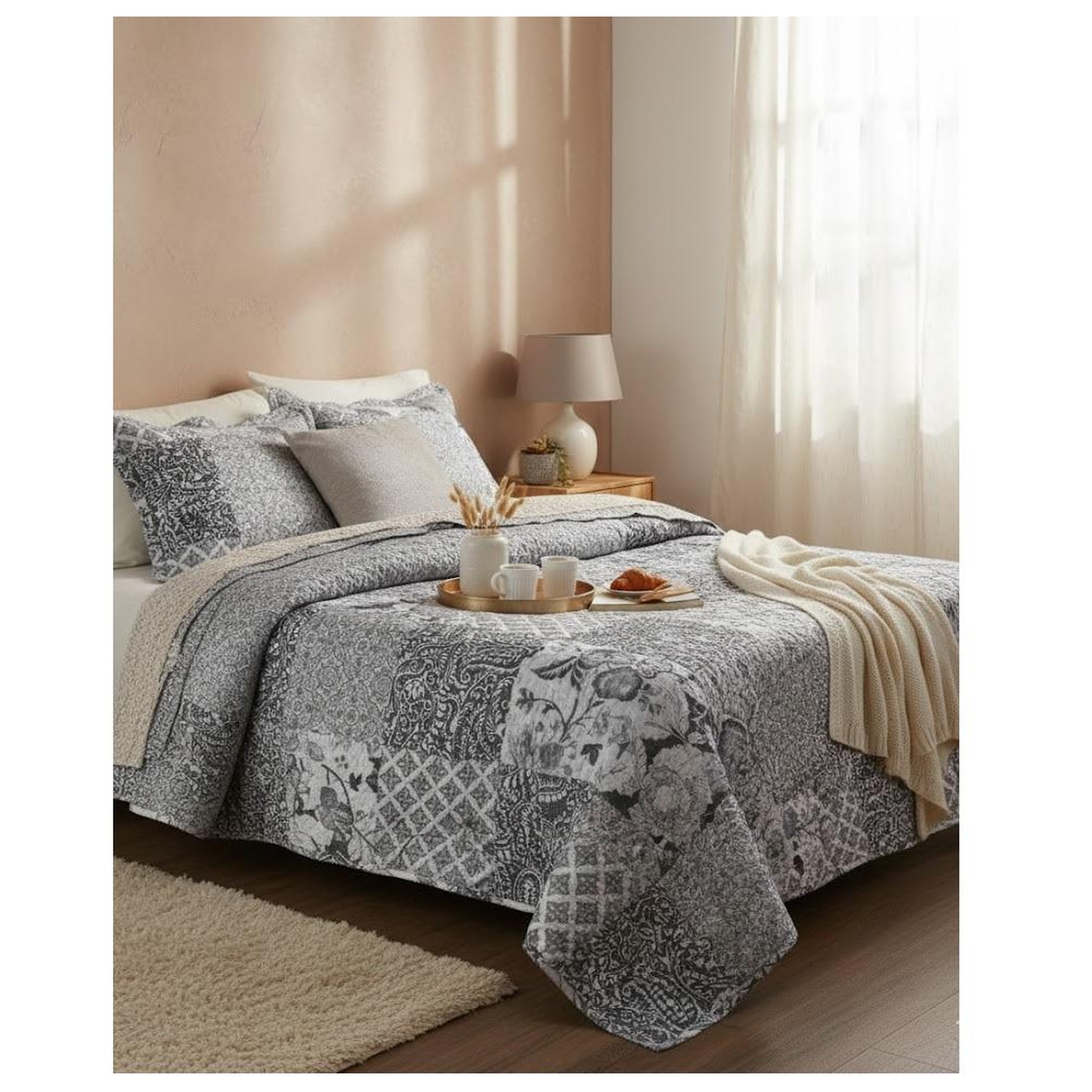 Voir la diapositive 2 : Eden Couvre lit + taies floral octavie