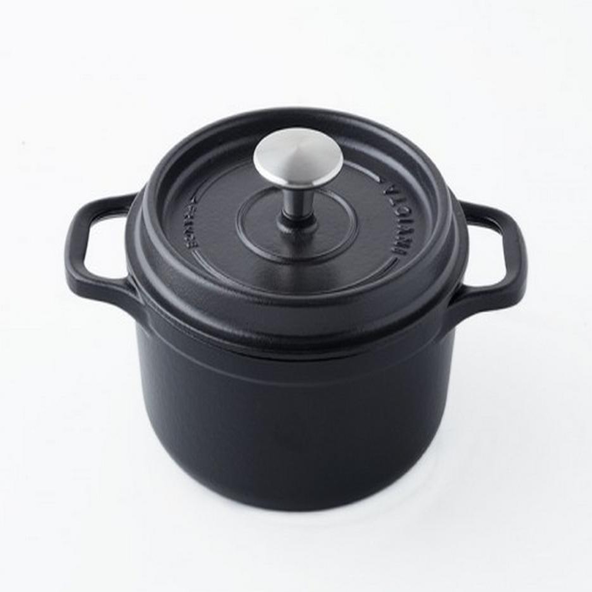 Invicta Cocotte ronde en fonte émaillée 32cm noir mat - puv402321