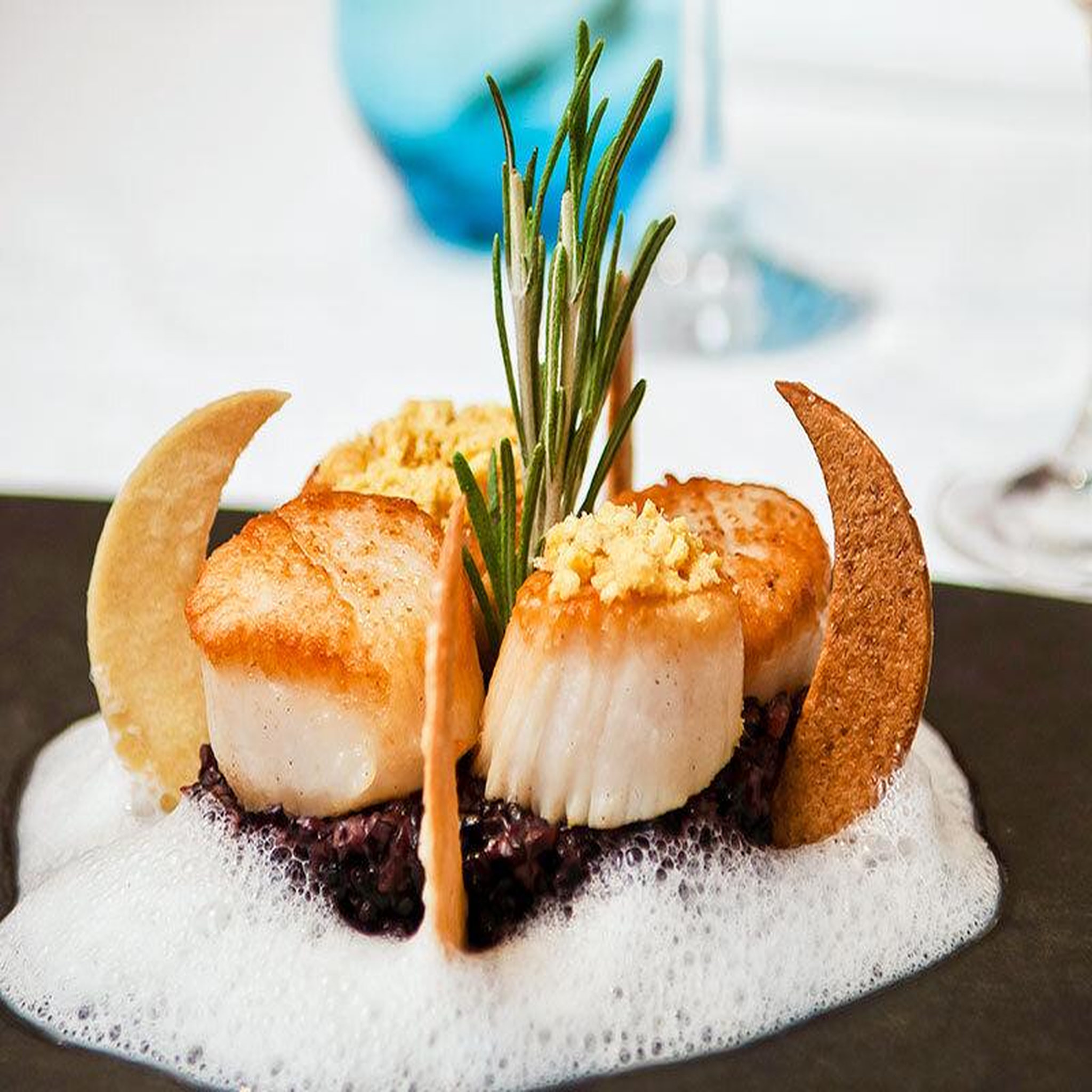 Voir la diapositive 2 : Smartbox Adresses gastronomiques : repas 3 plats avec vin au restaurant Le Petit Comptoir à Narbonne - Coffret Cadeau Gastronomie