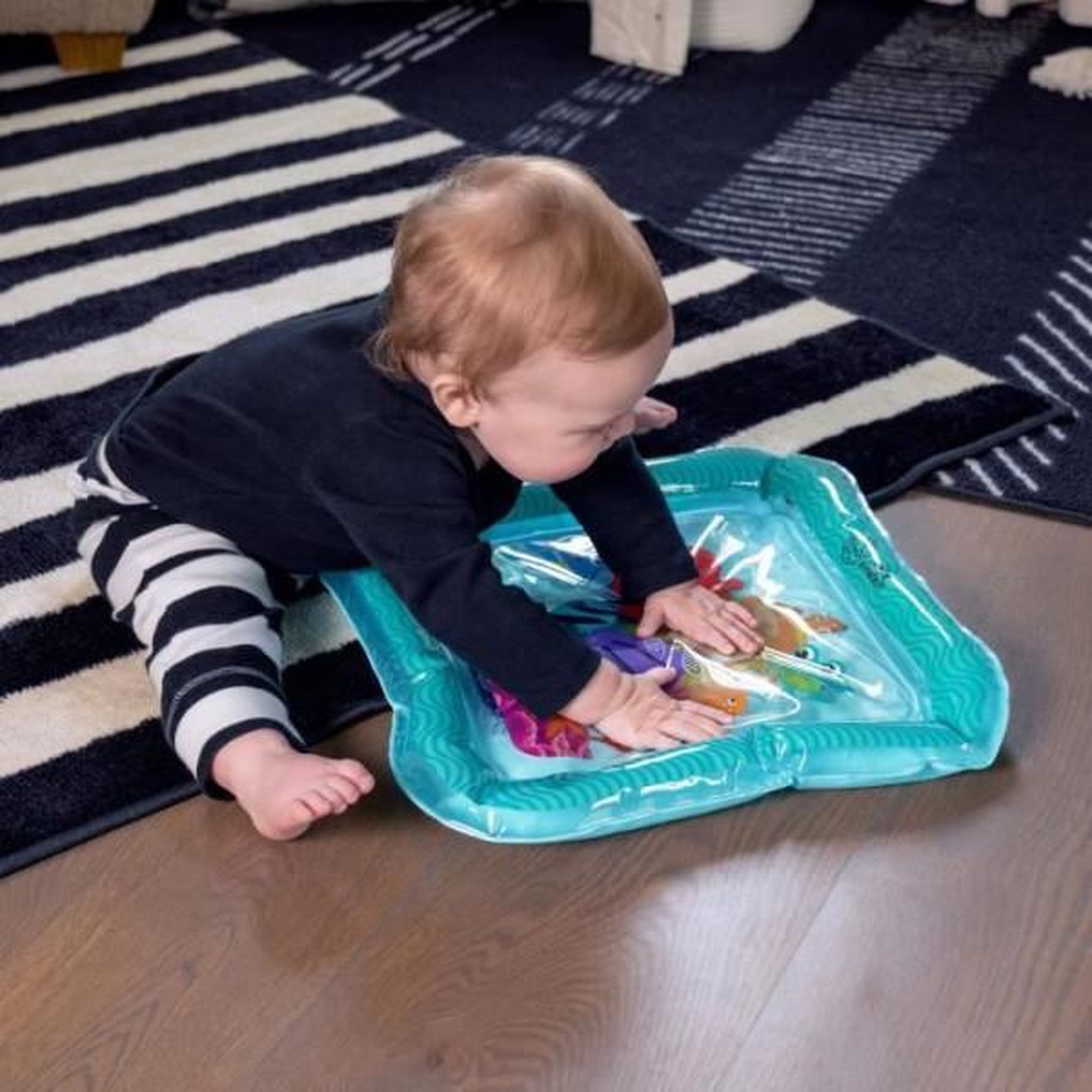 Voir la diapositive 3 : BABY EINSTEIN BABY EINSTEIN Tapis a eau Découverte sensorielle Ocean Explorers - 0 a 36 mois