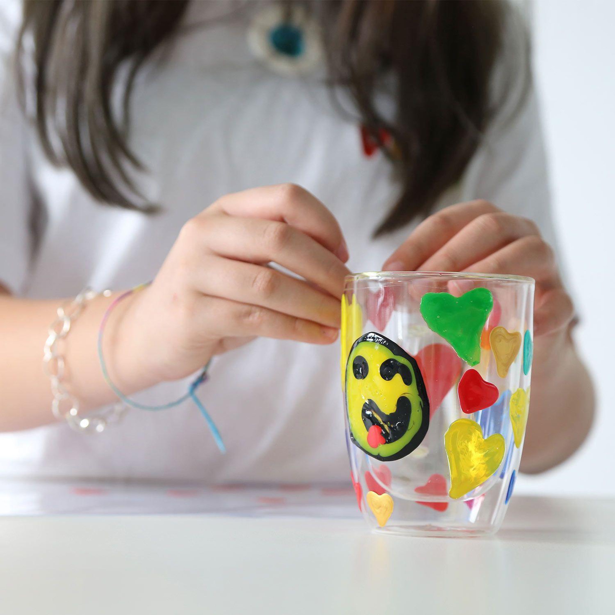 Voir la diapositive 3 : PRIMO 6 peintures pour vitres amovibles