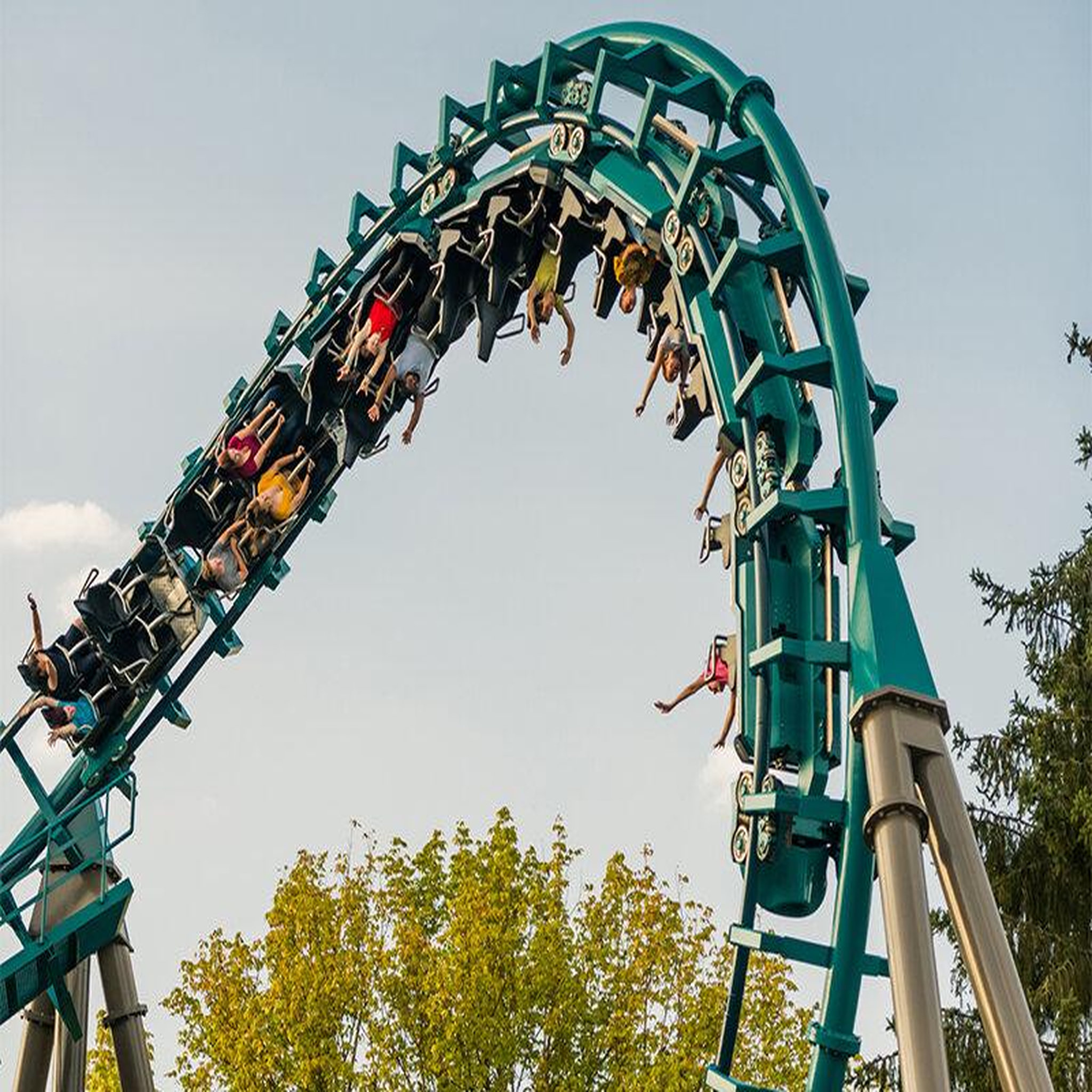 Voir la diapositive 3 : Smartbox Walibi rhône-alpes : entrées 1 adulte et 2 enfant - coffret cadeau multi-thèmes