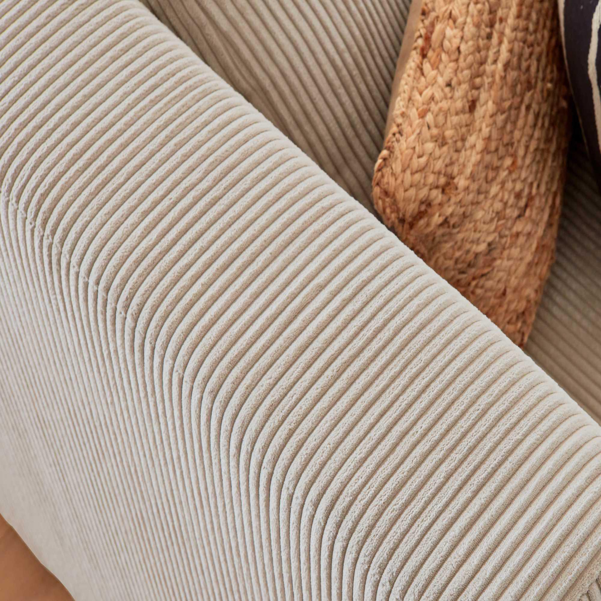 Voir la diapositive 4 : LISA DESIGN Victoire - canapé modulable d'angle droit - 5 places - en velours côtelé