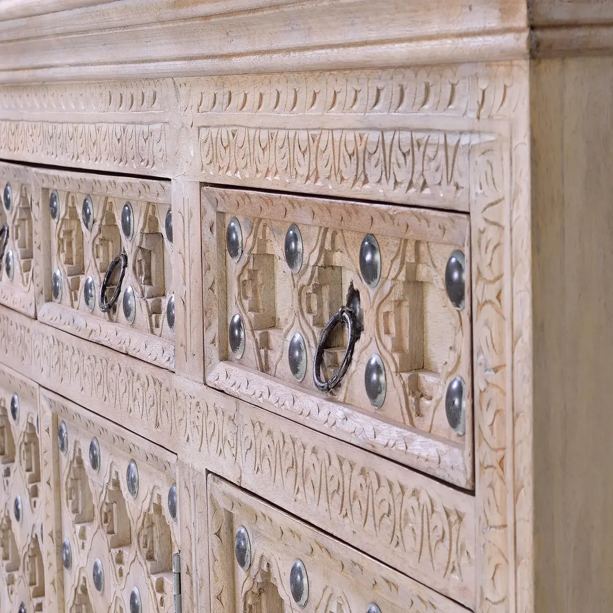Voir la diapositive 3 : GINER Y COLOMER SL Buffet en bois de manguier 151cm style méditerranéen moderne