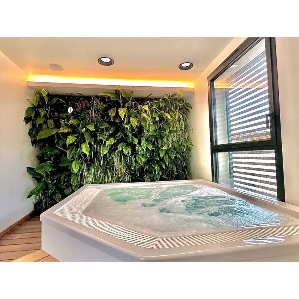 Smartbox Massage corps et visage avec accès au spa dans un hôtel 4* près de Argelès-sur-Mer - Coffret Cadeau Bien-être