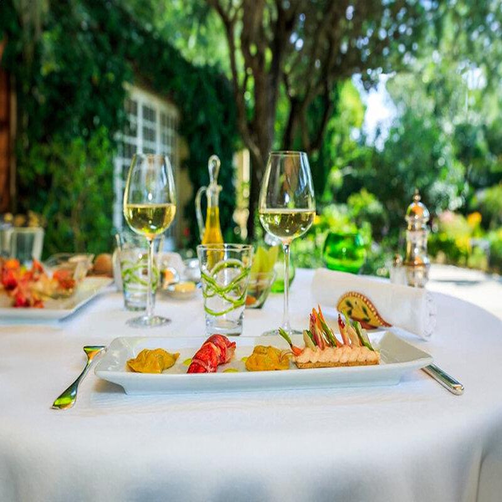 Voir la diapositive 4 : Smartbox 2 jours en auberge 5* avec dîner gastronomique et spa près d'avignon - coffret cadeau séjour