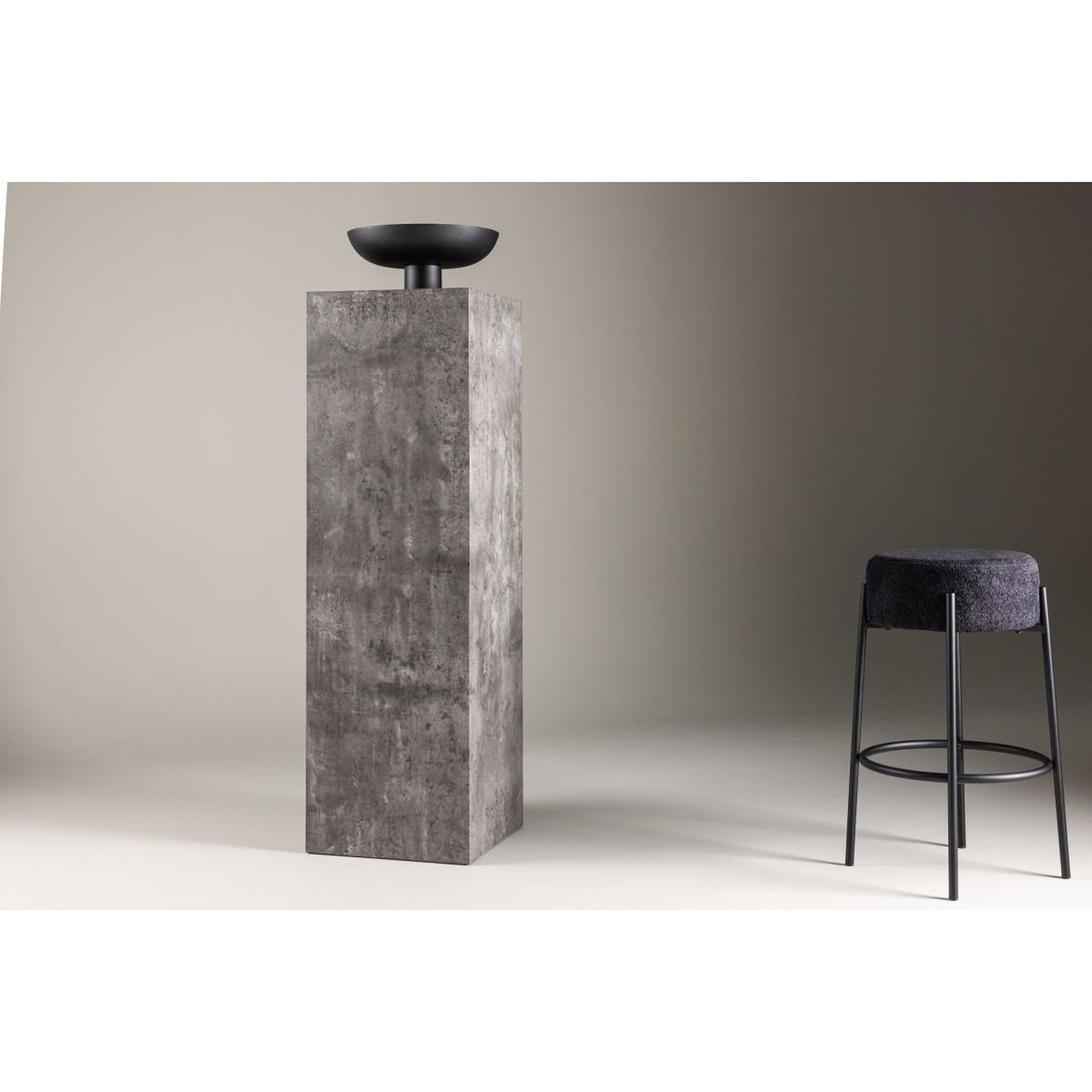 Voir la diapositive 6 : Paris Prix Sellette décorative  ramsvik  130cm gris